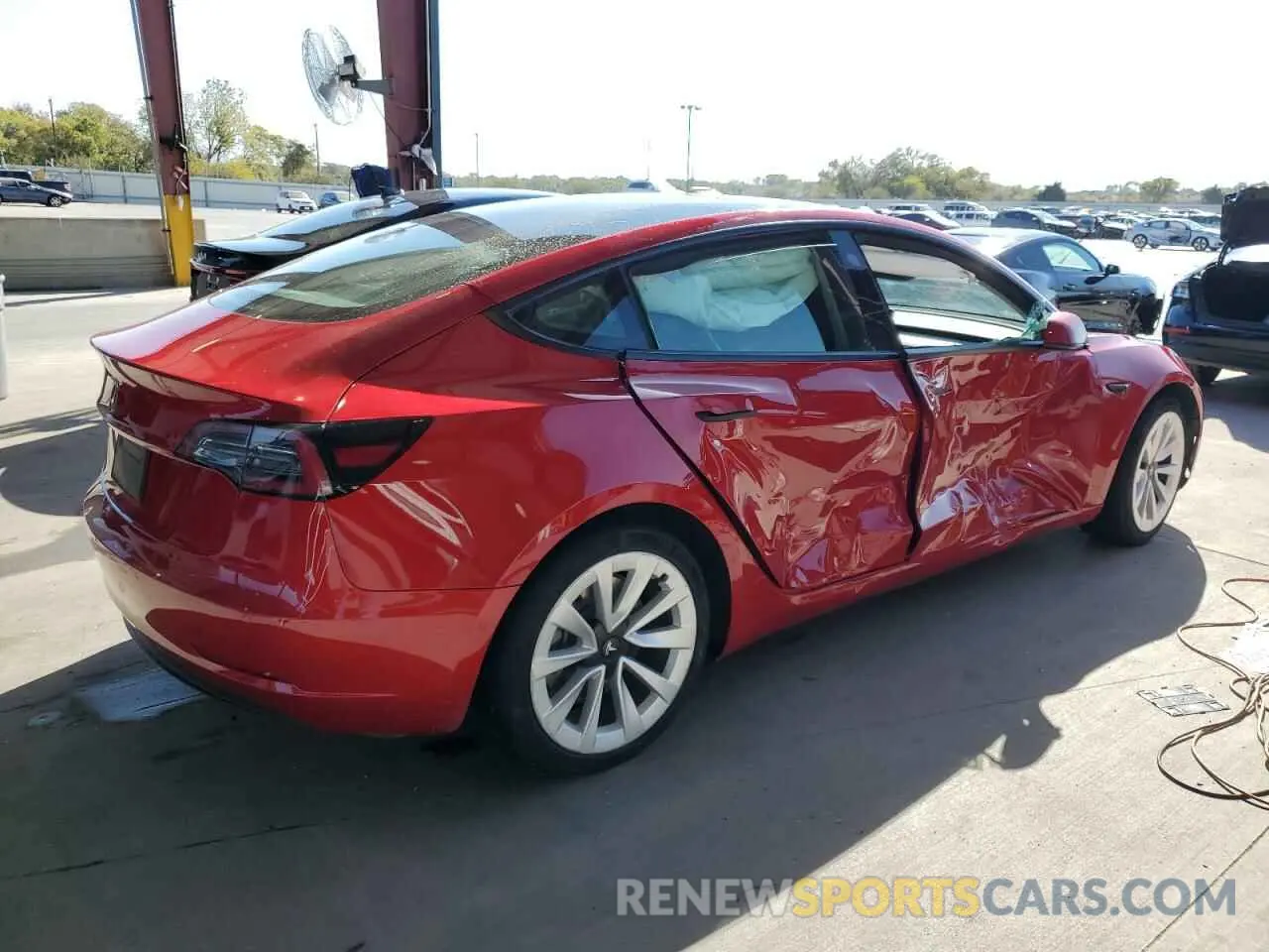 3 fotografías del automóvil dañado 5YJ3E1EA7NF186831 TESLA MODEL 3 2022