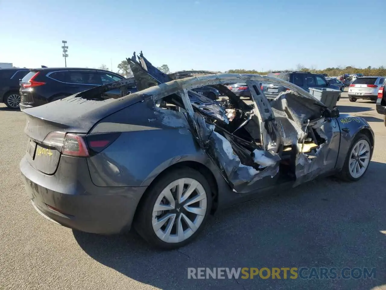 3 fotografías del automóvil dañado 5YJ3E1EA7NF335948 TESLA MODEL 3 2022
