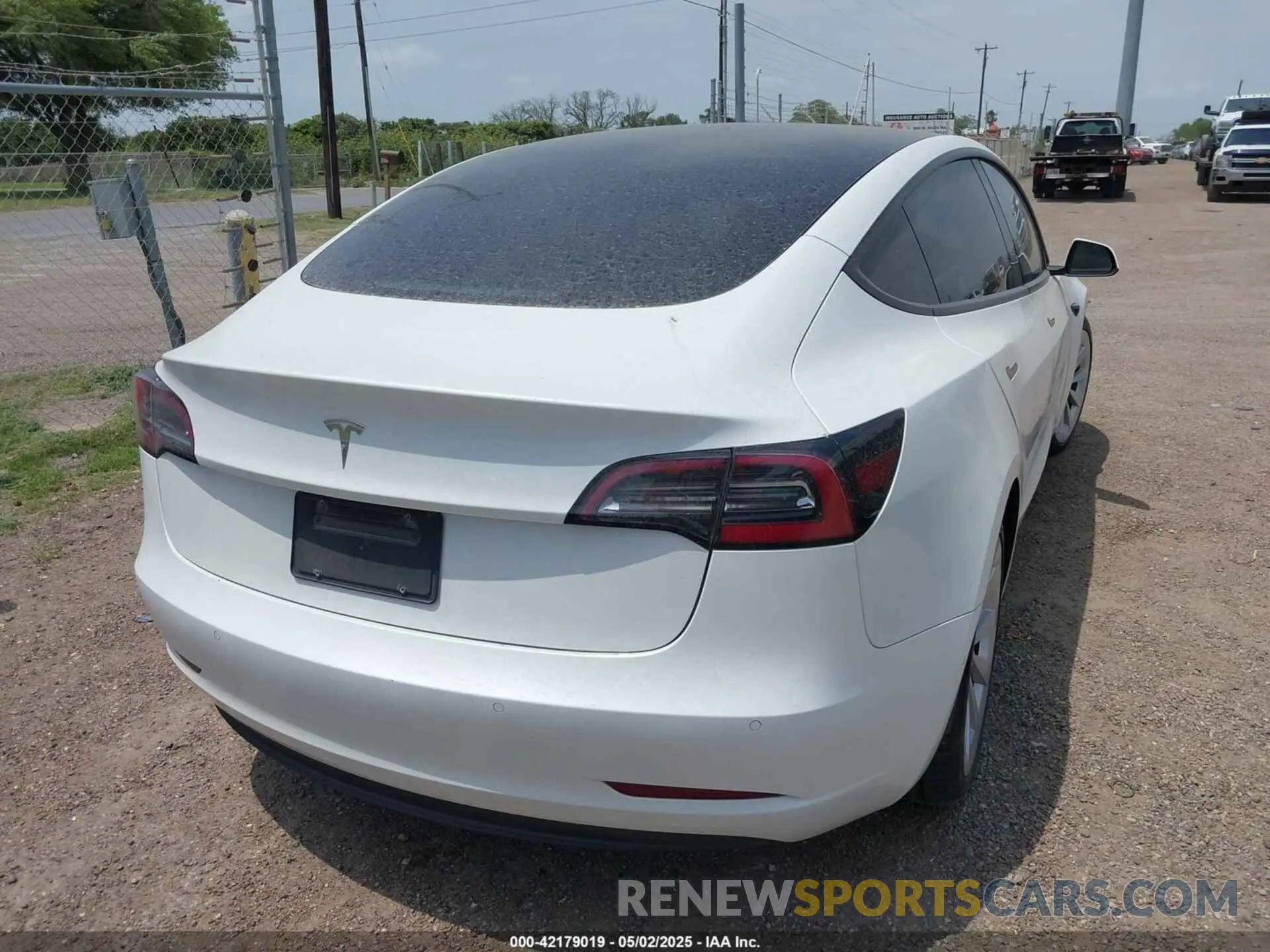 4 fotografías del automóvil dañado 5YJ3E1EA7NF338526 TESLA MODEL 3 2022