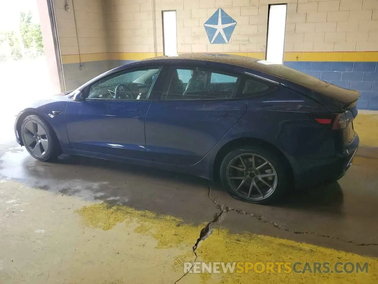 2 fotografías del automóvil dañado 5YJ3E1EA7NF370392 TESLA MODEL 3 2022
