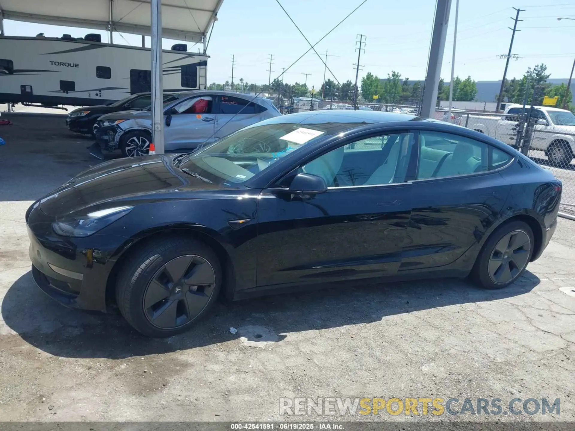 13 fotografías del automóvil dañado 5YJ3E1EA7NF373647 TESLA MODEL 3 2022