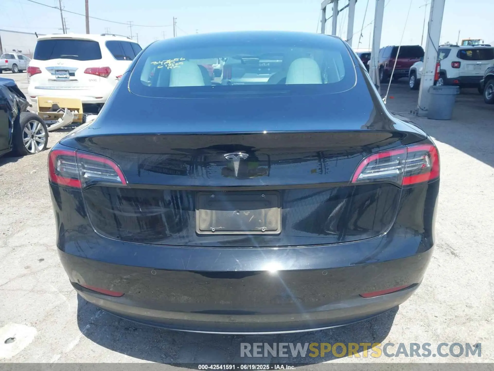 15 fotografías del automóvil dañado 5YJ3E1EA7NF373647 TESLA MODEL 3 2022