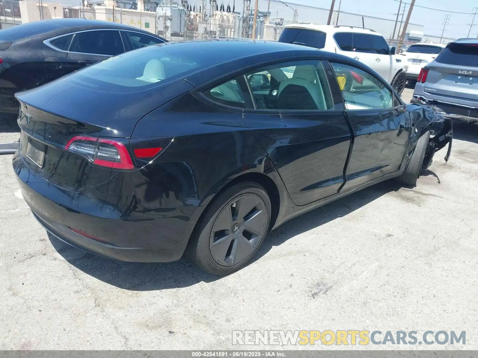 4 fotografías del automóvil dañado 5YJ3E1EA7NF373647 TESLA MODEL 3 2022