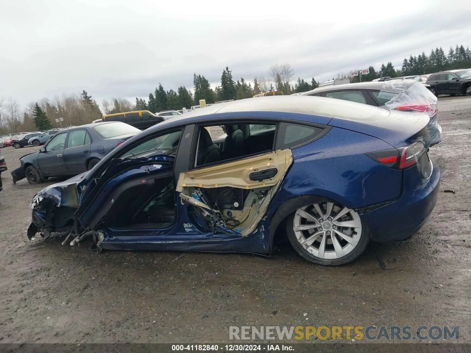 13 fotografías del automóvil dañado 5YJ3E1EA8NF144538 TESLA MODEL 3 2022