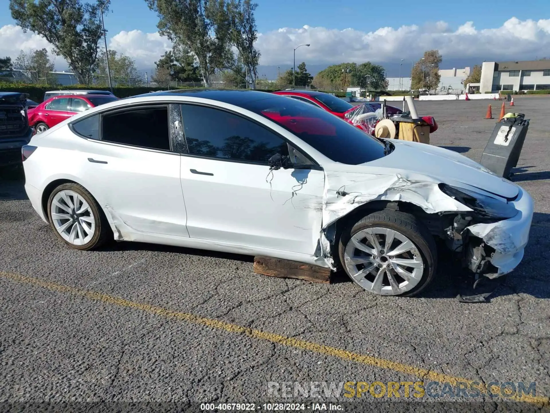 13 fotografías del automóvil dañado 5YJ3E1EA8NF144569 TESLA MODEL 3 2022