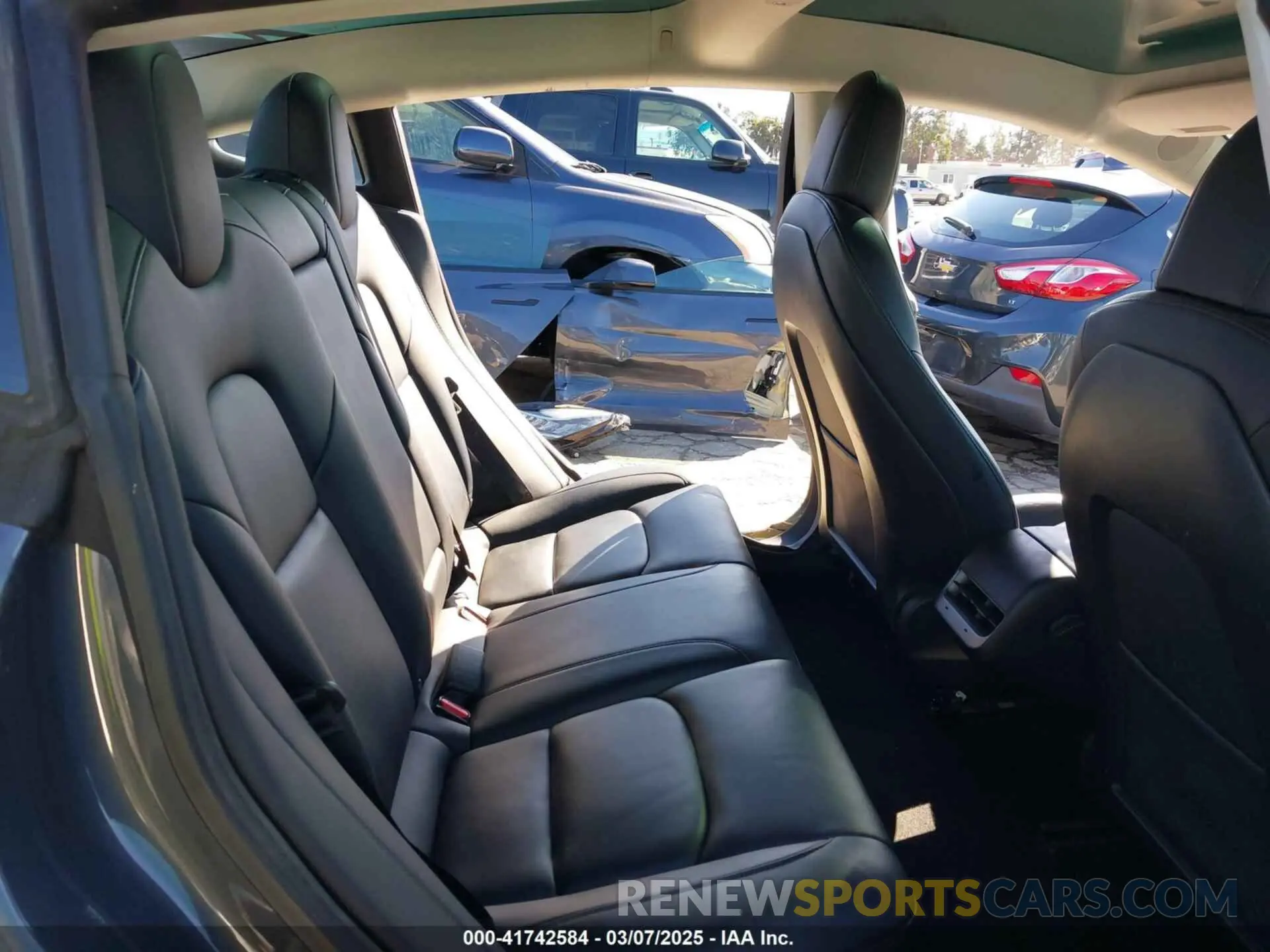 8 fotografías del automóvil dañado 5YJ3E1EA8NF241691 TESLA MODEL 3 2022