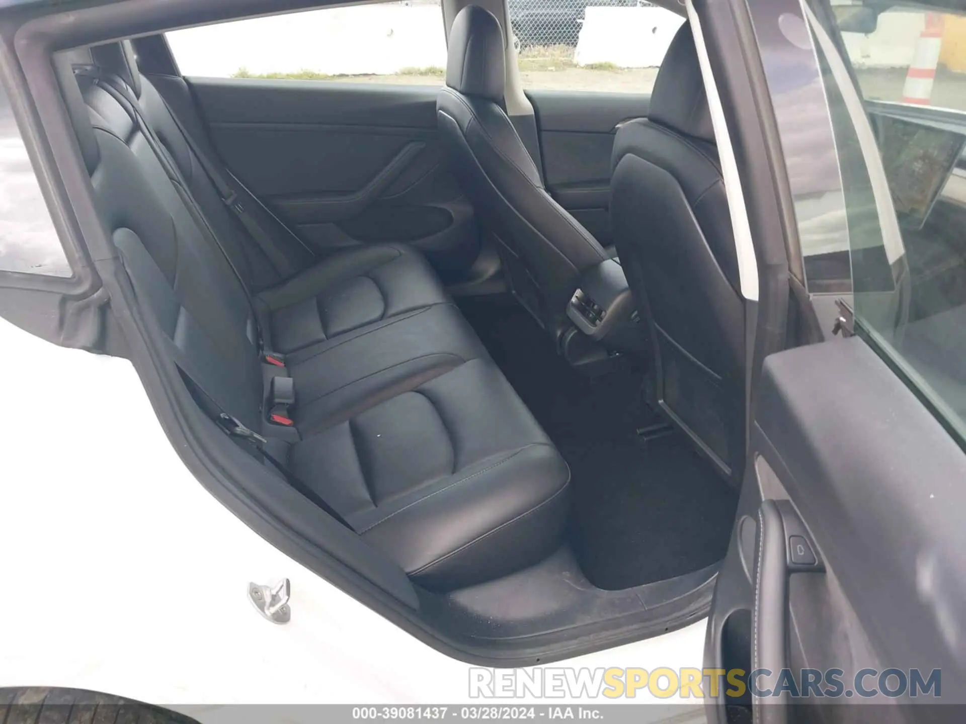 8 fotografías del automóvil dañado 5YJ3E1EA8NF245952 TESLA MODEL 3 2022