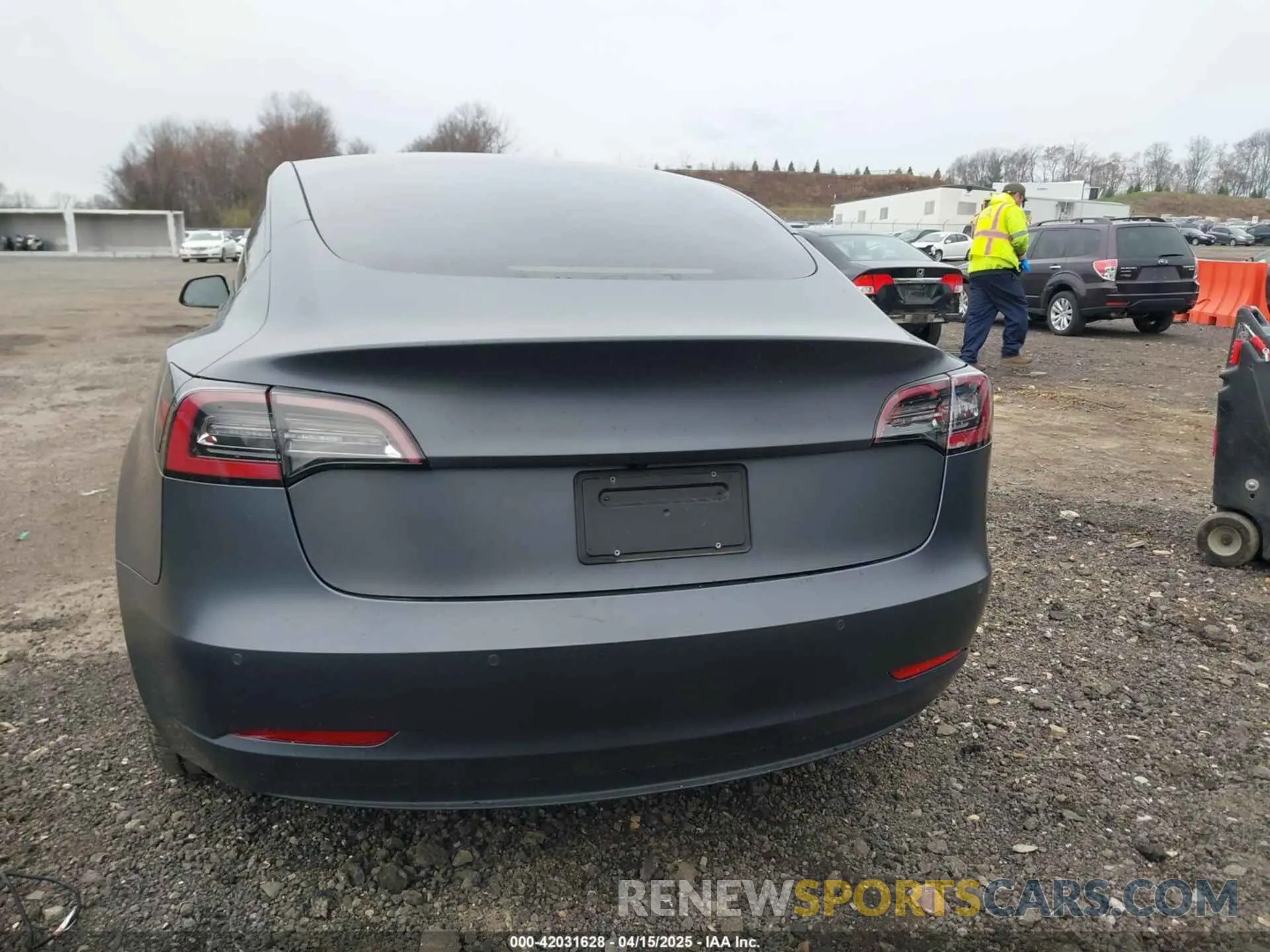17 fotografías del automóvil dañado 5YJ3E1EA8NF344044 TESLA MODEL 3 2022