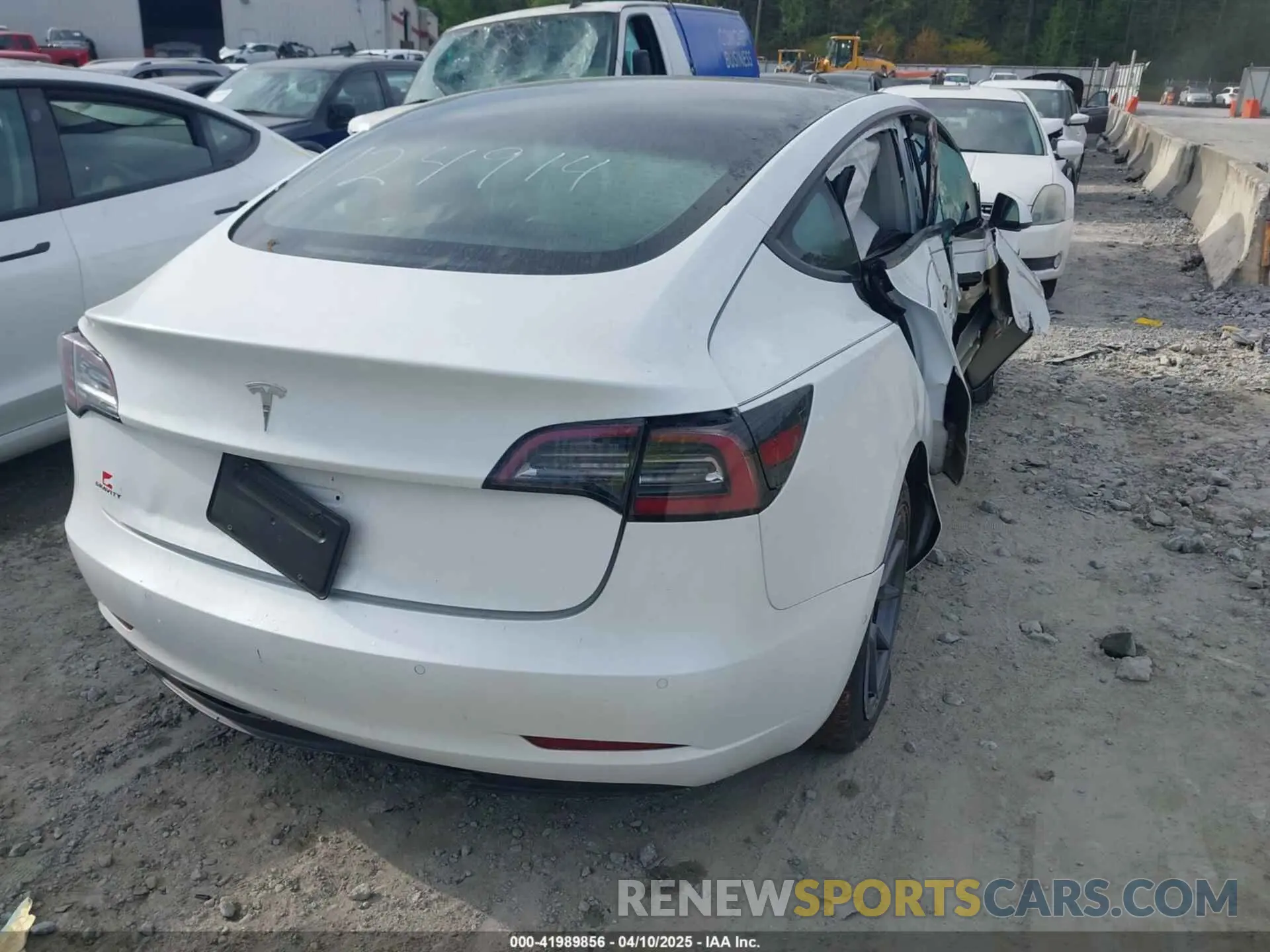 4 fotografías del automóvil dañado 5YJ3E1EA9NF124914 TESLA MODEL 3 2022