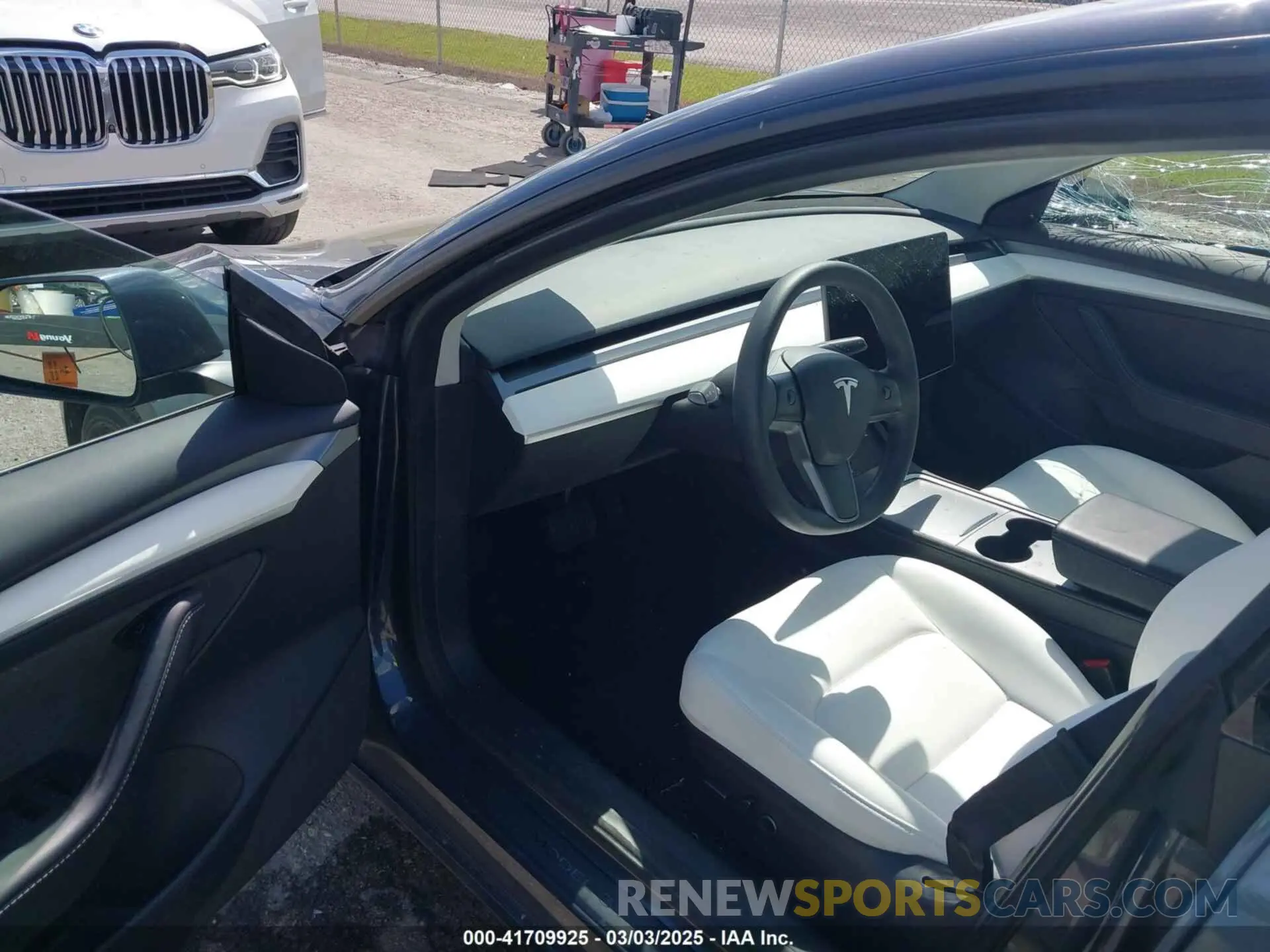 5 fotografías del automóvil dañado 5YJ3E1EA9NF318424 TESLA MODEL 3 2022