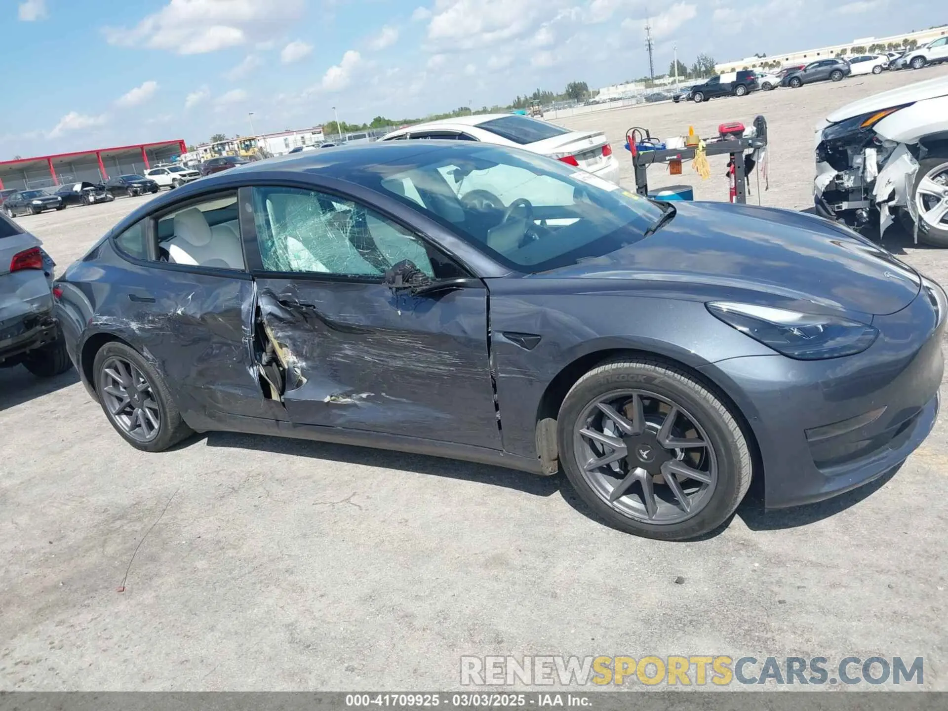 6 fotografías del automóvil dañado 5YJ3E1EA9NF318424 TESLA MODEL 3 2022