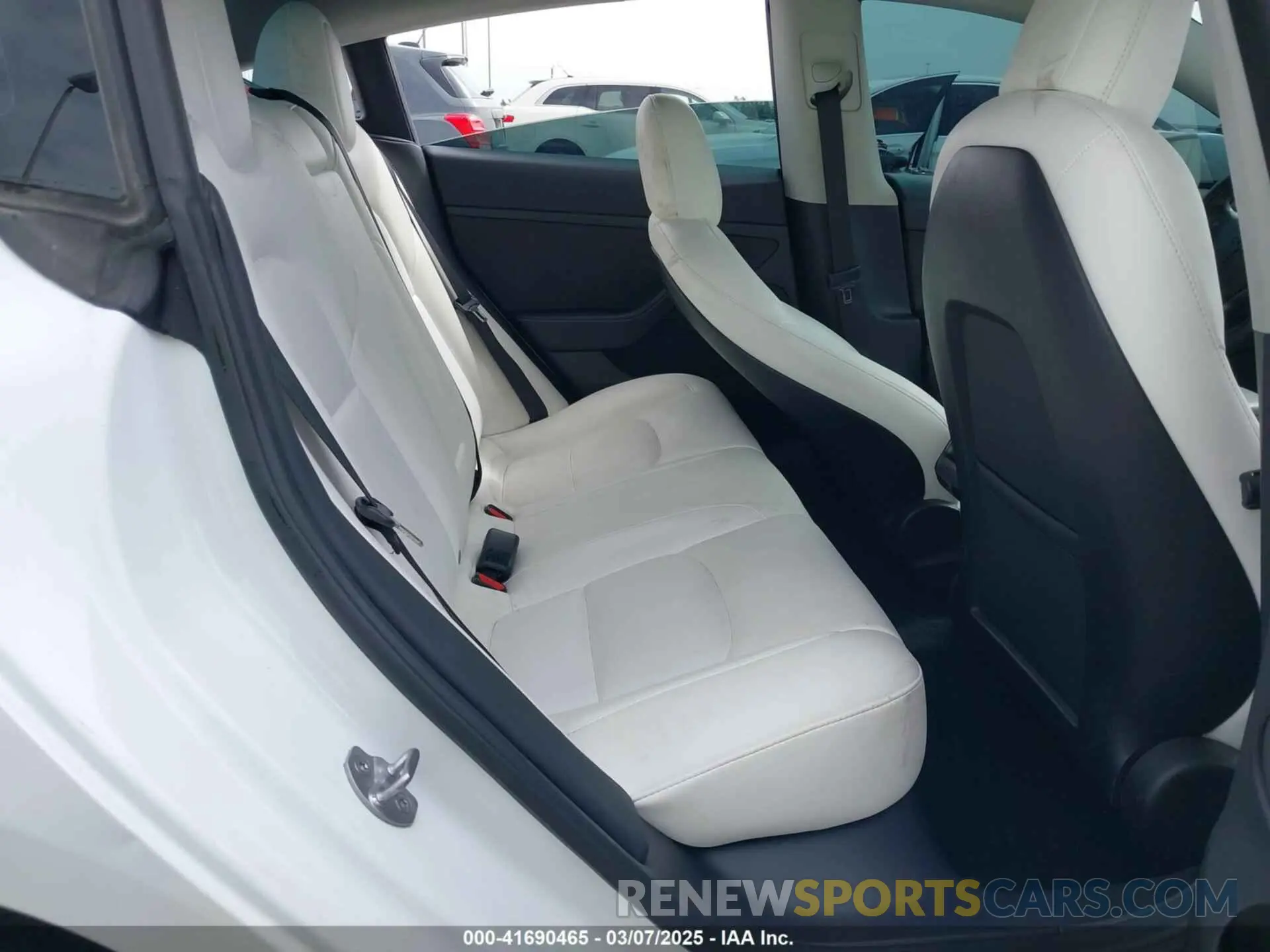 8 fotografías del automóvil dañado 5YJ3E1EA9NF337989 TESLA MODEL 3 2022