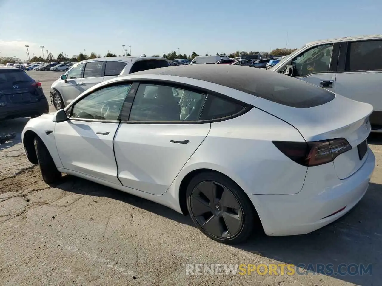 2 fotografías del automóvil dañado 5YJ3E1EA9NF368613 TESLA MODEL 3 2022