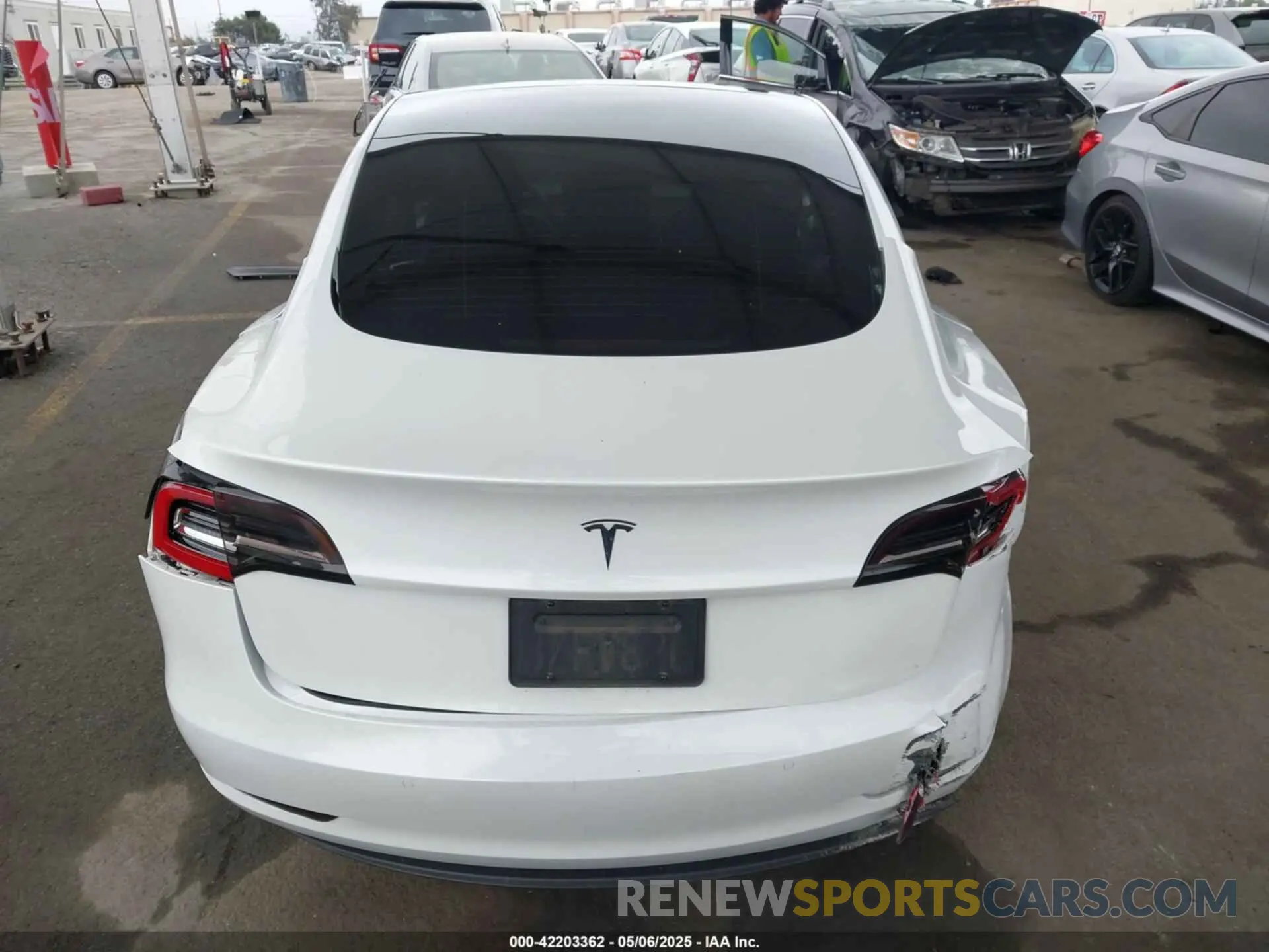 16 fotografías del automóvil dañado 5YJ3E1EAXNF117101 TESLA MODEL 3 2022