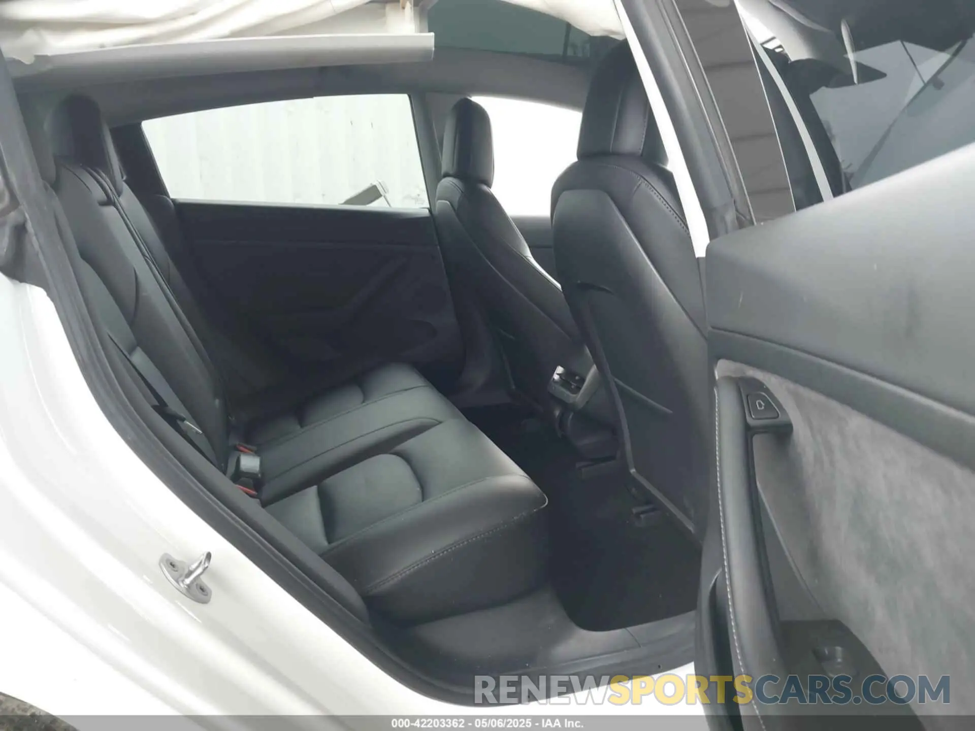 8 fotografías del automóvil dañado 5YJ3E1EAXNF117101 TESLA MODEL 3 2022