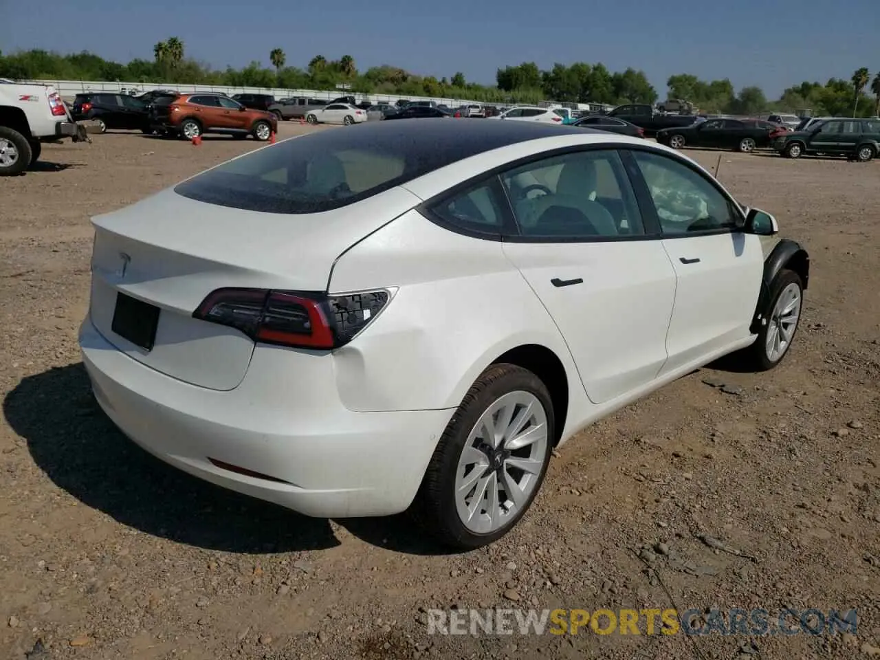 4 fotografías del automóvil dañado 5YJ3E1EAXNF135243 TESLA MODEL 3 2022