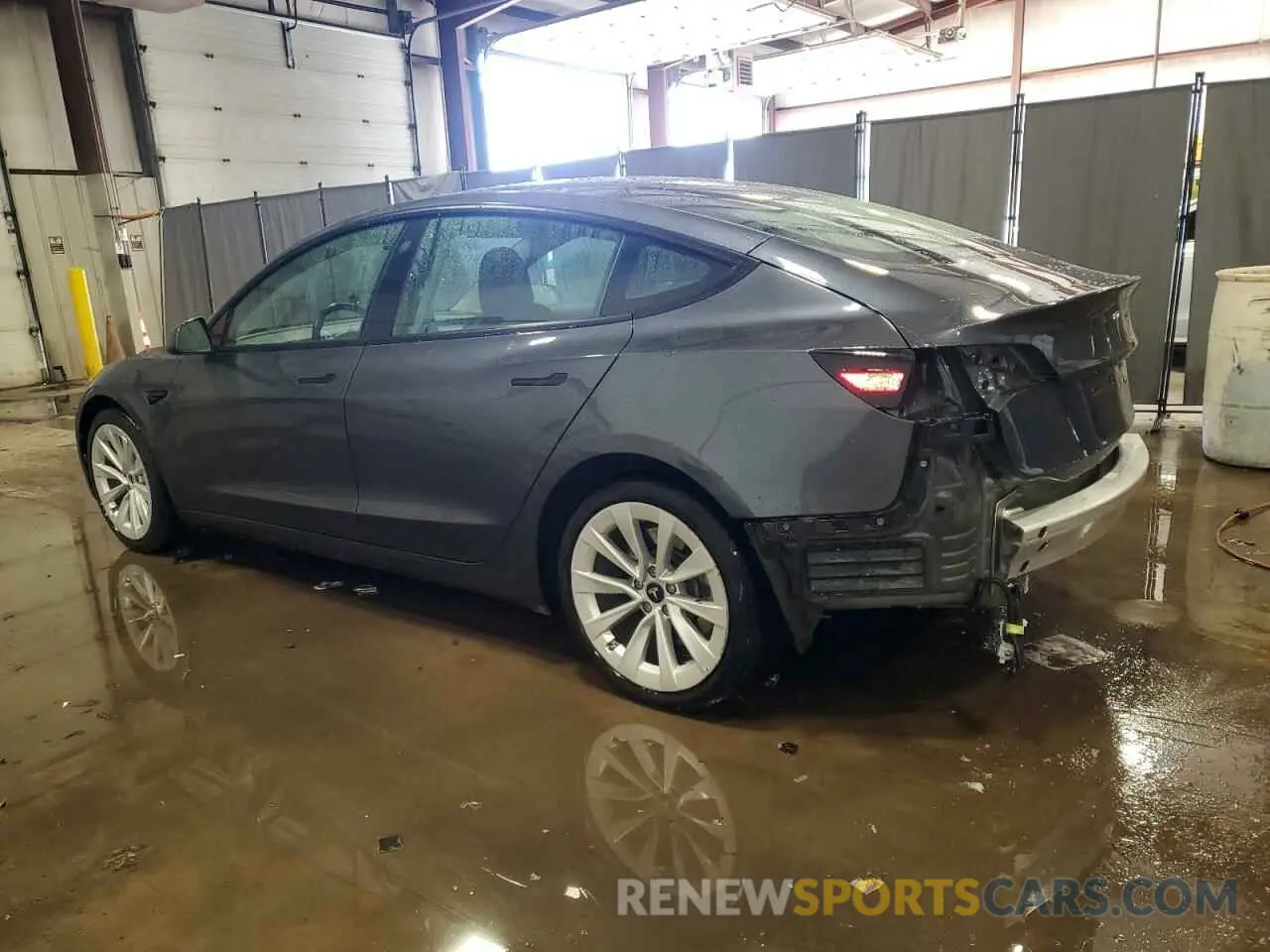 2 fotografías del automóvil dañado 5YJ3E1EAXNF191439 TESLA MODEL 3 2022