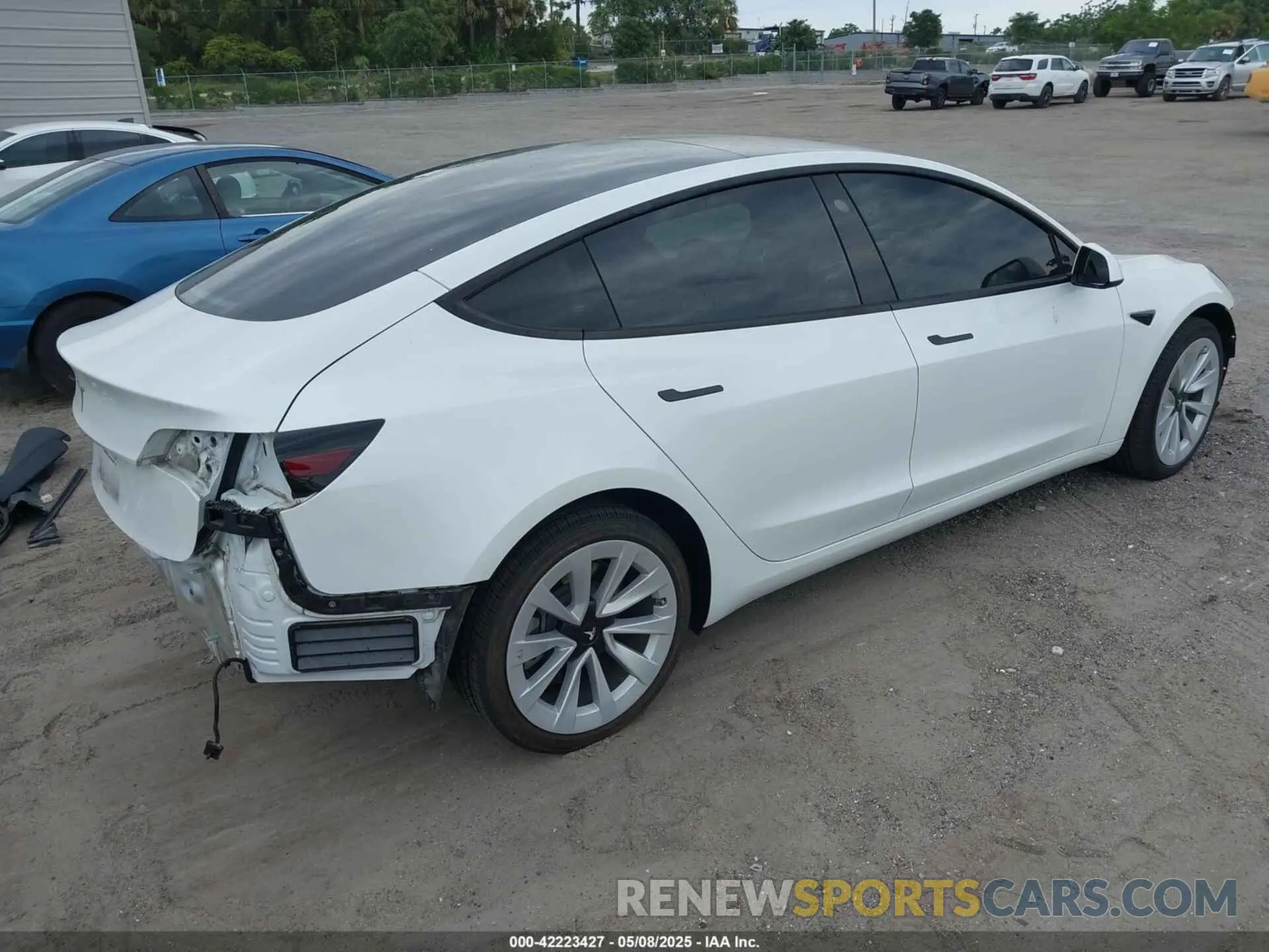 4 fotografías del automóvil dañado 5YJ3E1EAXNF328184 TESLA MODEL 3 2022