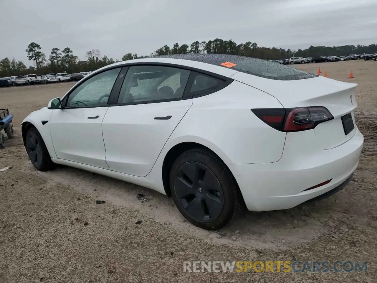 2 fotografías del automóvil dañado 5YJ3E1EAXNF331358 TESLA MODEL 3 2022