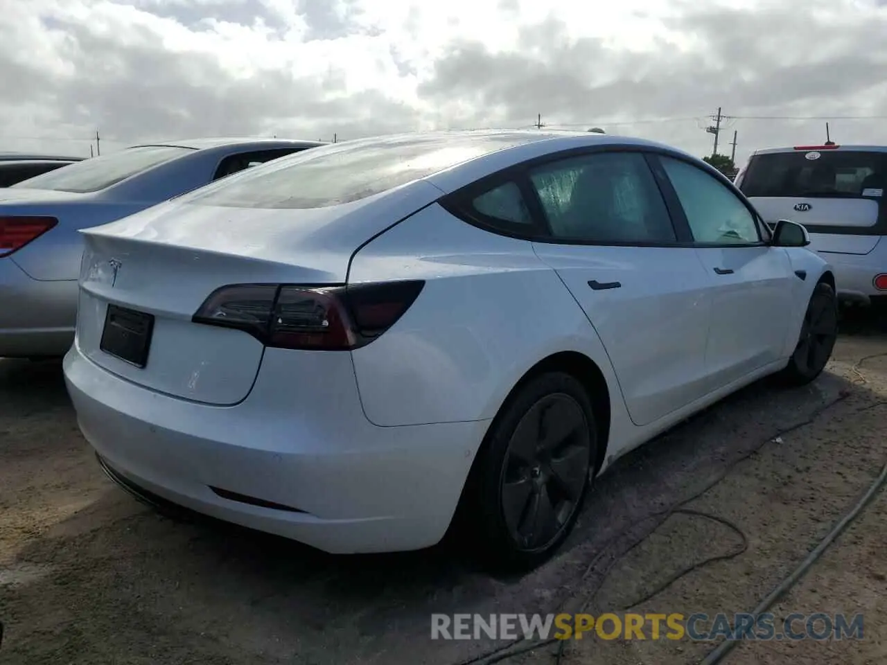3 fotografías del automóvil dañado 5YJ3E1EAXNF347124 TESLA MODEL 3 2022
