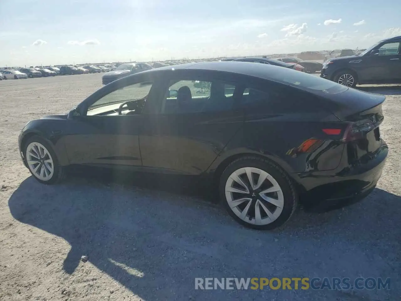 2 fotografías del automóvil dañado 5YJ3E1EAXNF369334 TESLA MODEL 3 2022