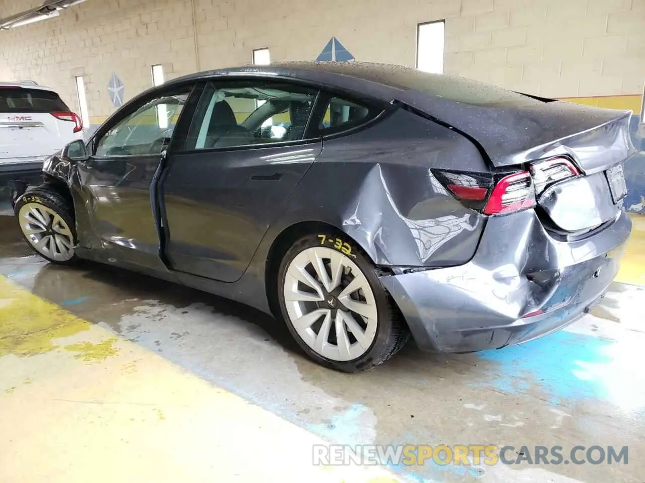 2 fotografías del automóvil dañado 5YJ3E1EAXNF370967 TESLA MODEL 3 2022