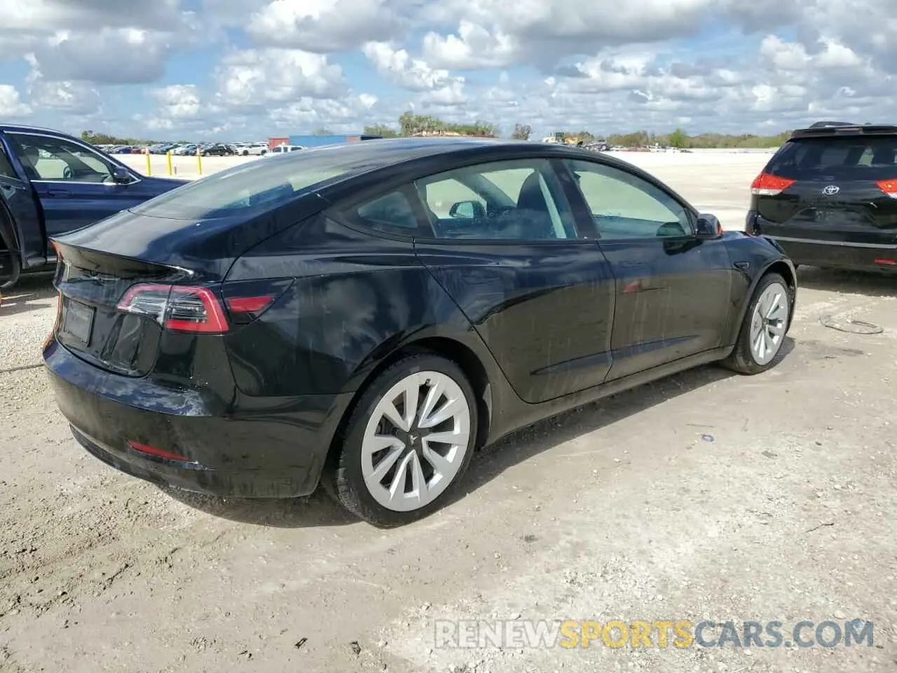 3 fotografías del automóvil dañado 5YJ3E1EAXNF371701 TESLA MODEL 3 2022