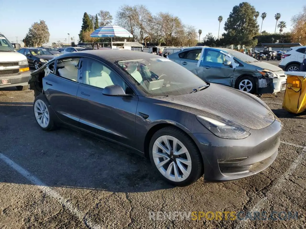 4 fotografías del automóvil dañado 5YJ3E1EAXNF374601 TESLA MODEL 3 2022