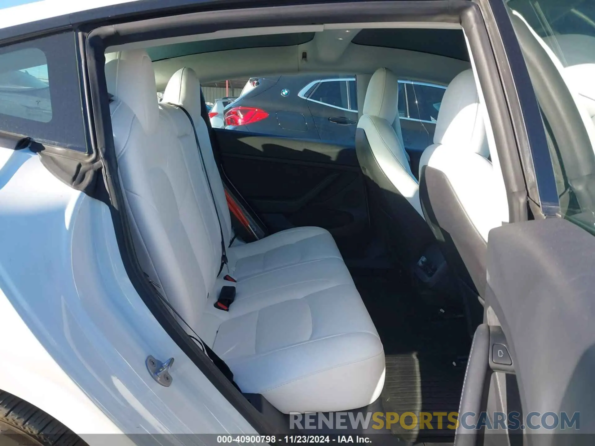 8 fotografías del automóvil dañado 5YJ3E1EB0NF114507 TESLA MODEL 3 2022