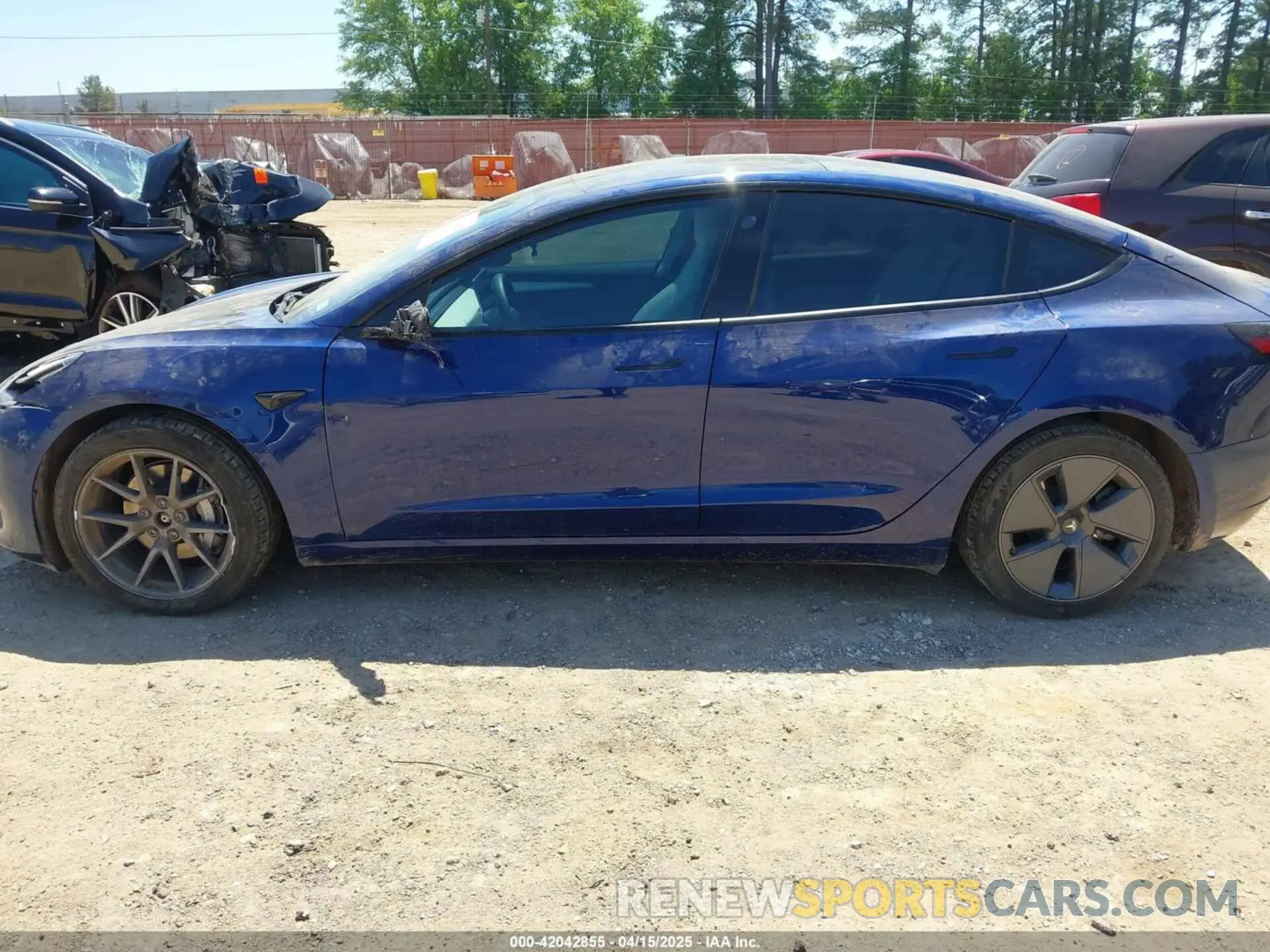 14 fotografías del automóvil dañado 5YJ3E1EB0NF115060 TESLA MODEL 3 2022