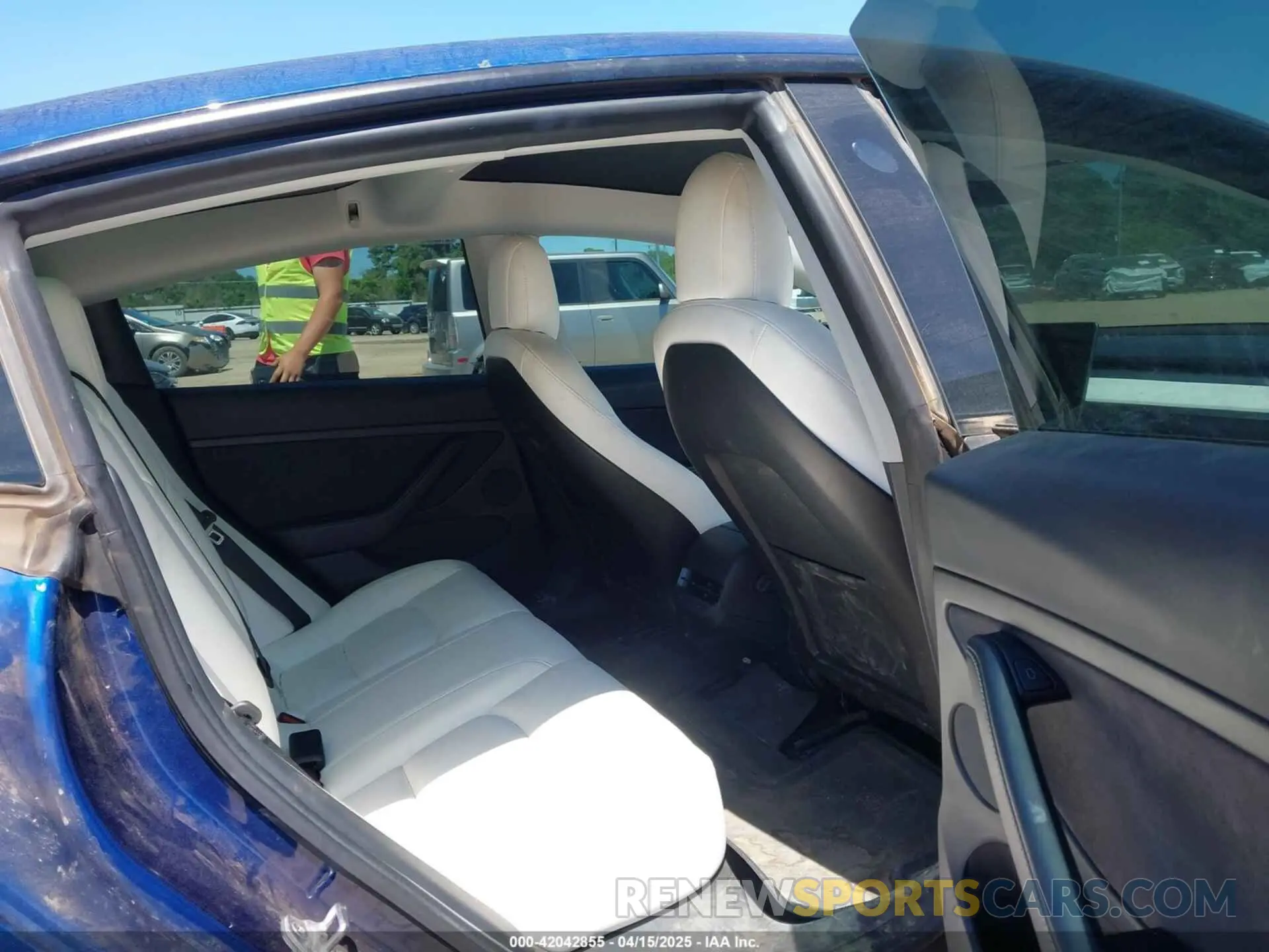 8 fotografías del automóvil dañado 5YJ3E1EB0NF115060 TESLA MODEL 3 2022