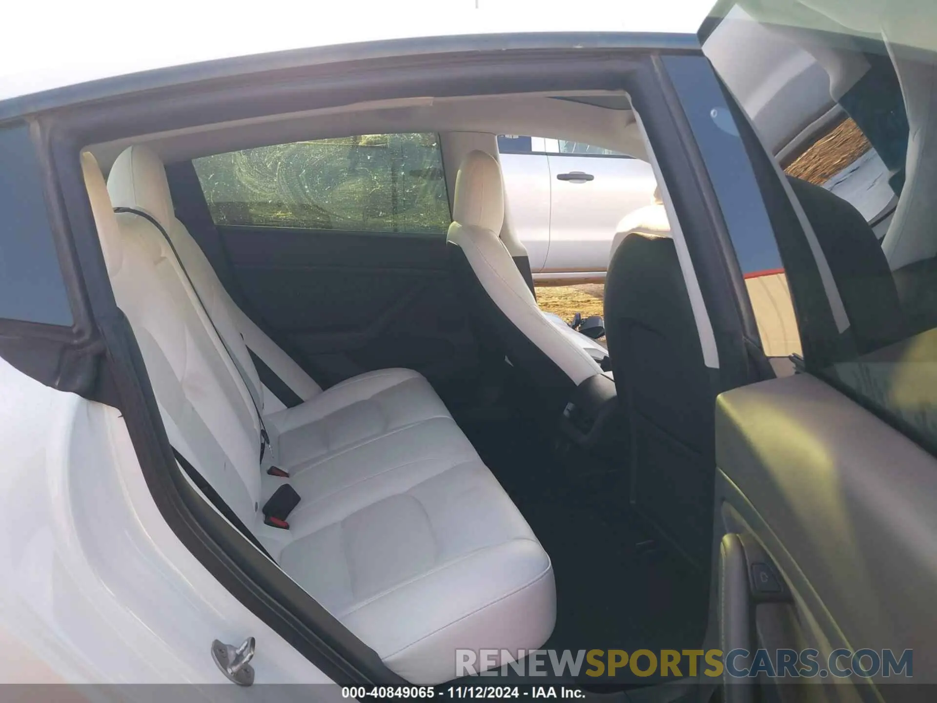 8 fotografías del automóvil dañado 5YJ3E1EB0NF115284 TESLA MODEL 3 2022