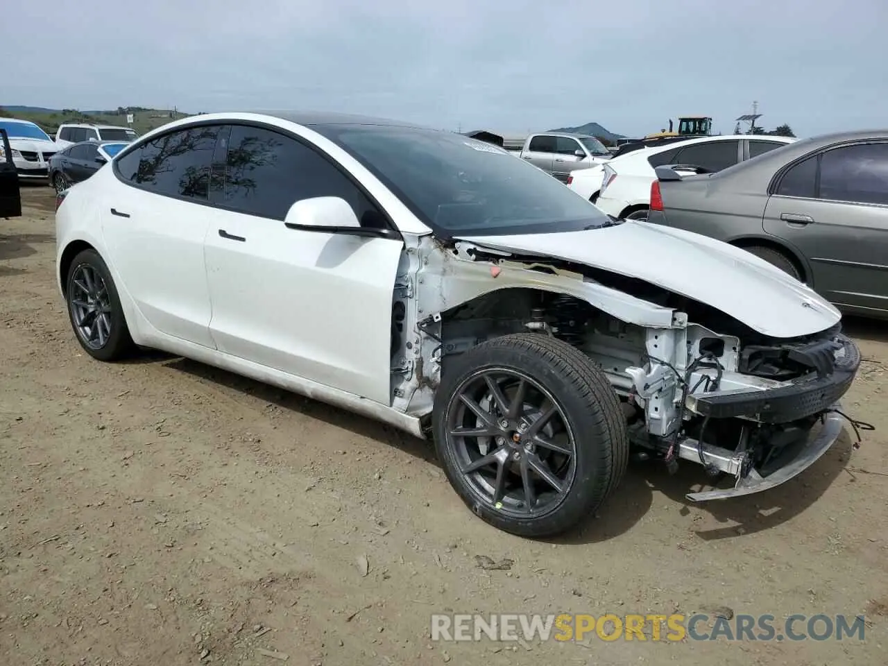 4 fotografías del automóvil dañado 5YJ3E1EB0NF123224 TESLA MODEL 3 2022