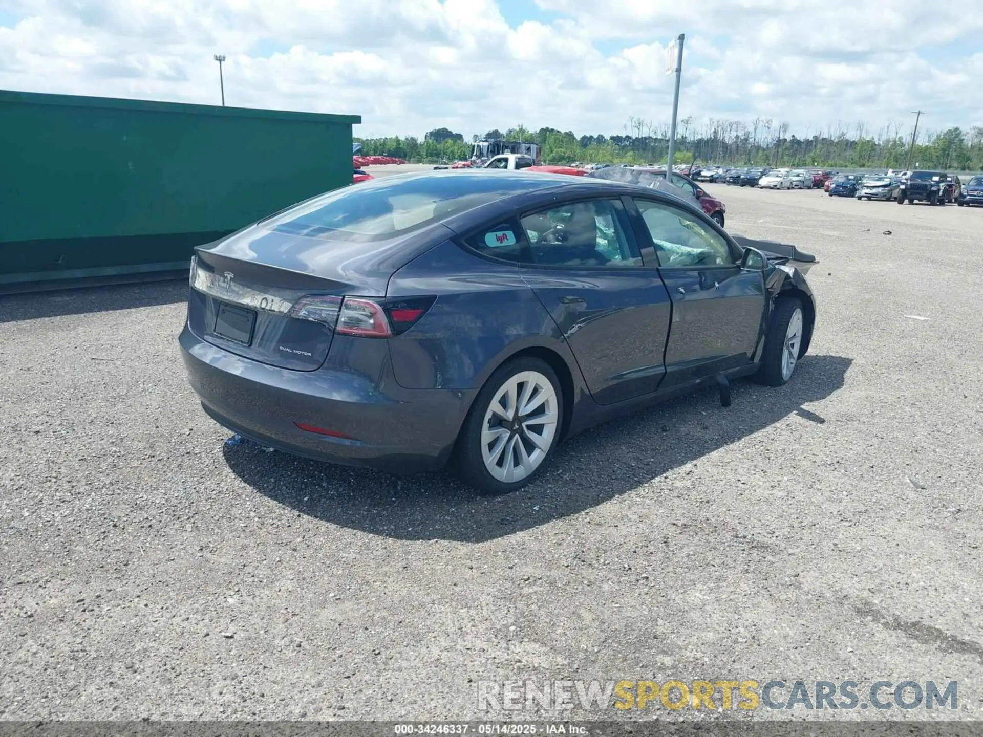 4 fotografías del automóvil dañado 5YJ3E1EB0NF124664 TESLA MODEL 3 2022