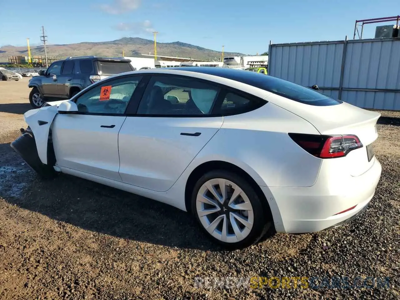 2 fotografías del automóvil dañado 5YJ3E1EB0NF178885 TESLA MODEL 3 2022