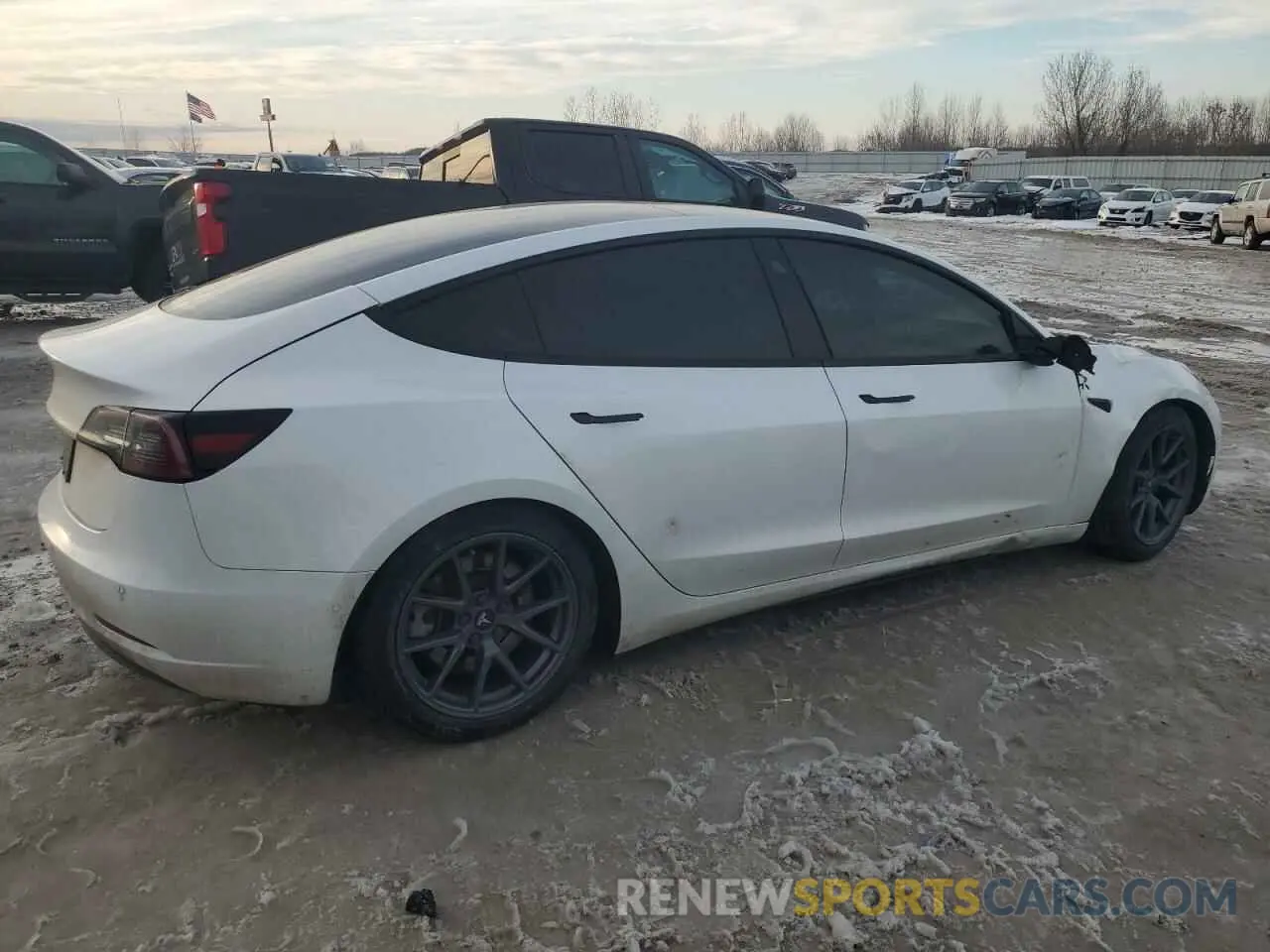 3 fotografías del automóvil dañado 5YJ3E1EB0NF201243 TESLA MODEL 3 2022