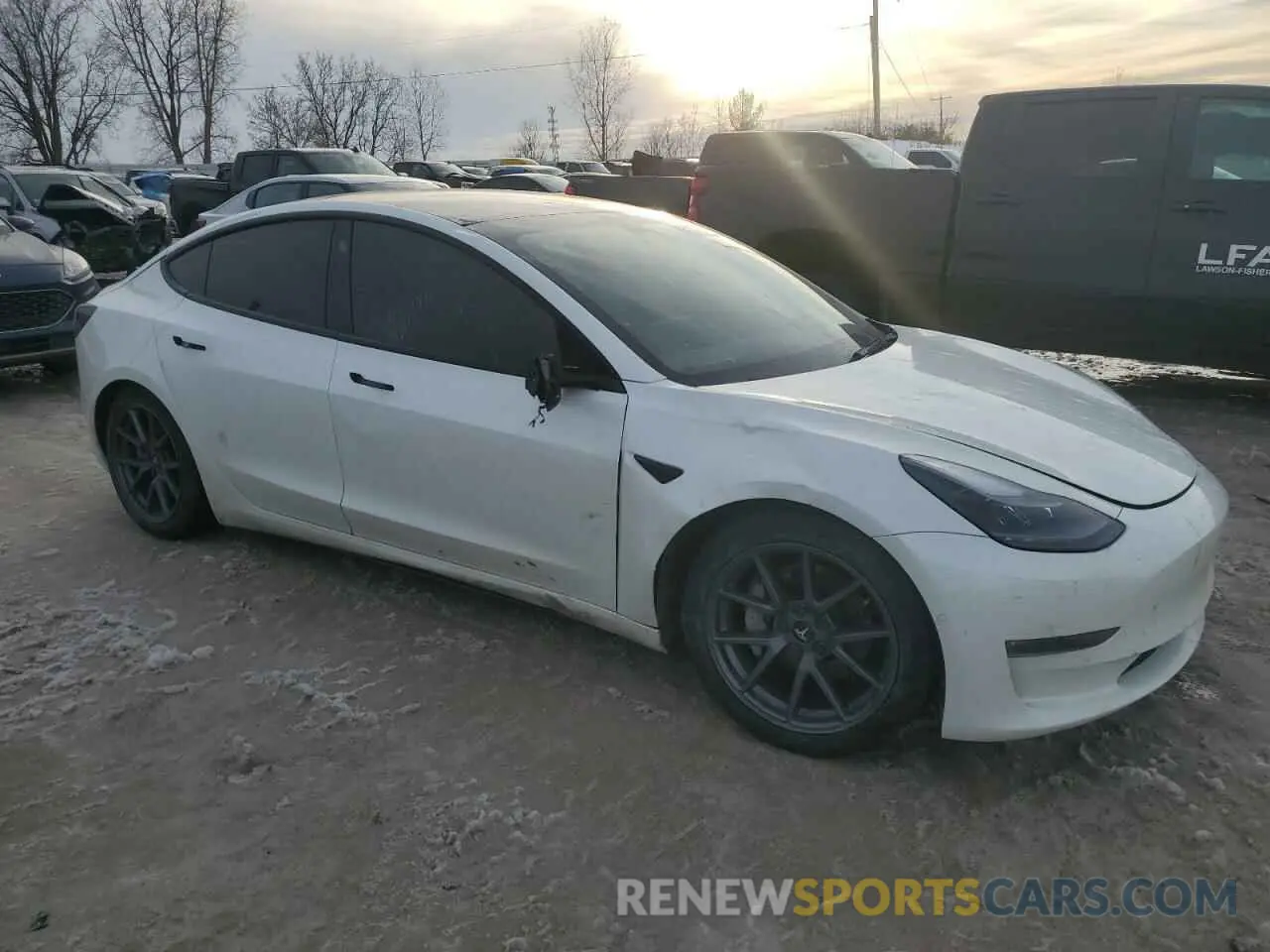 4 fotografías del automóvil dañado 5YJ3E1EB0NF201243 TESLA MODEL 3 2022