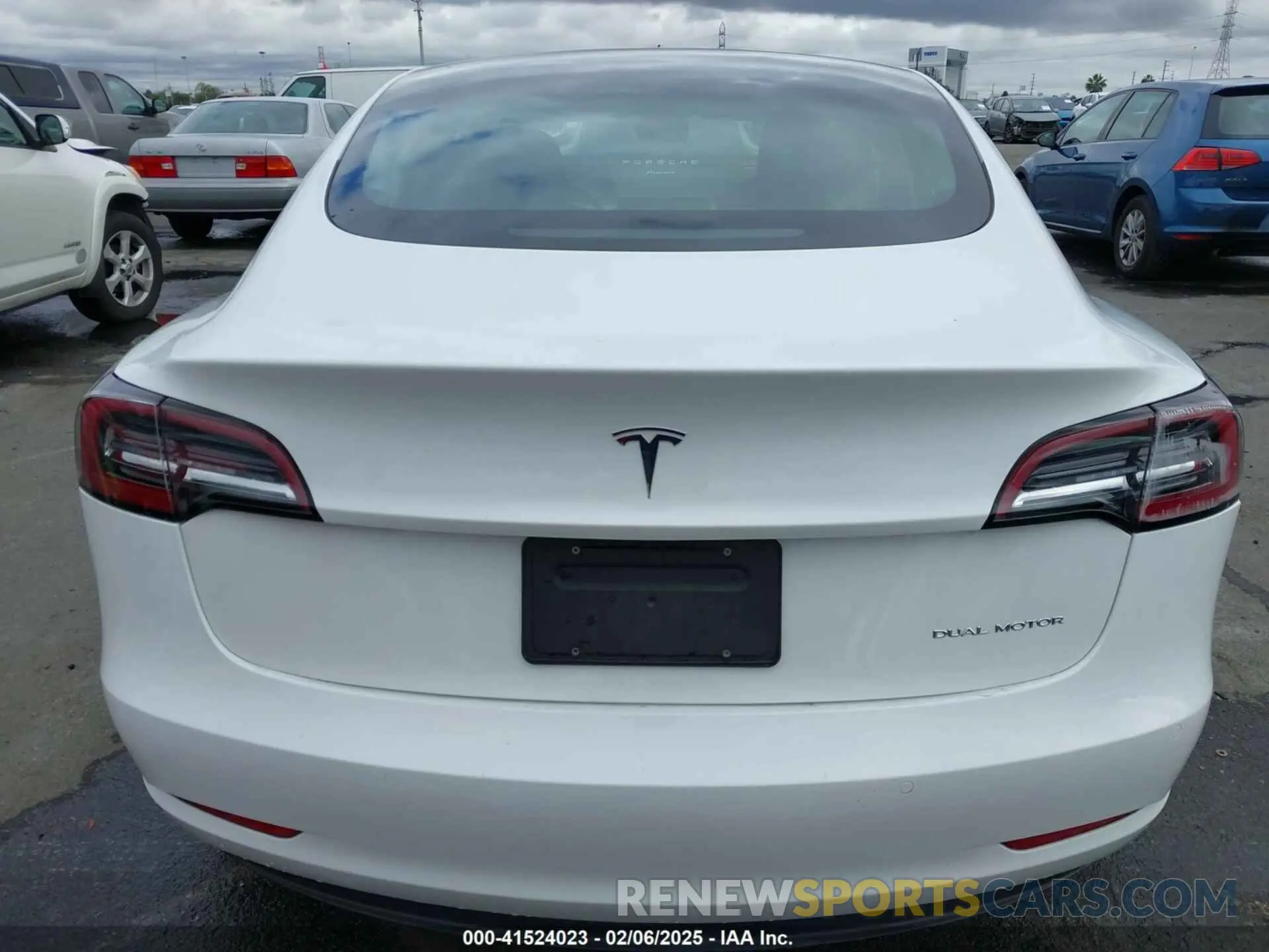 16 fotografías del automóvil dañado 5YJ3E1EB0NF259224 TESLA MODEL 3 2022