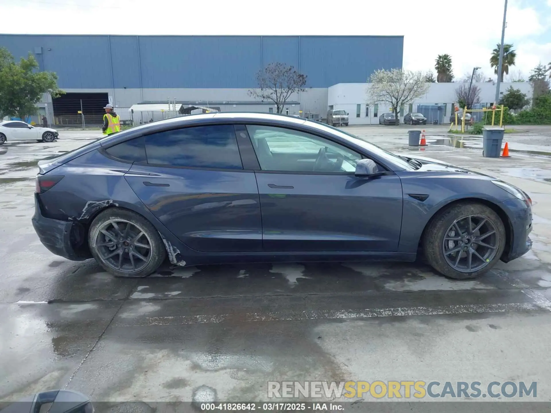 13 fotografías del automóvil dañado 5YJ3E1EB0NF259904 TESLA MODEL 3 2022