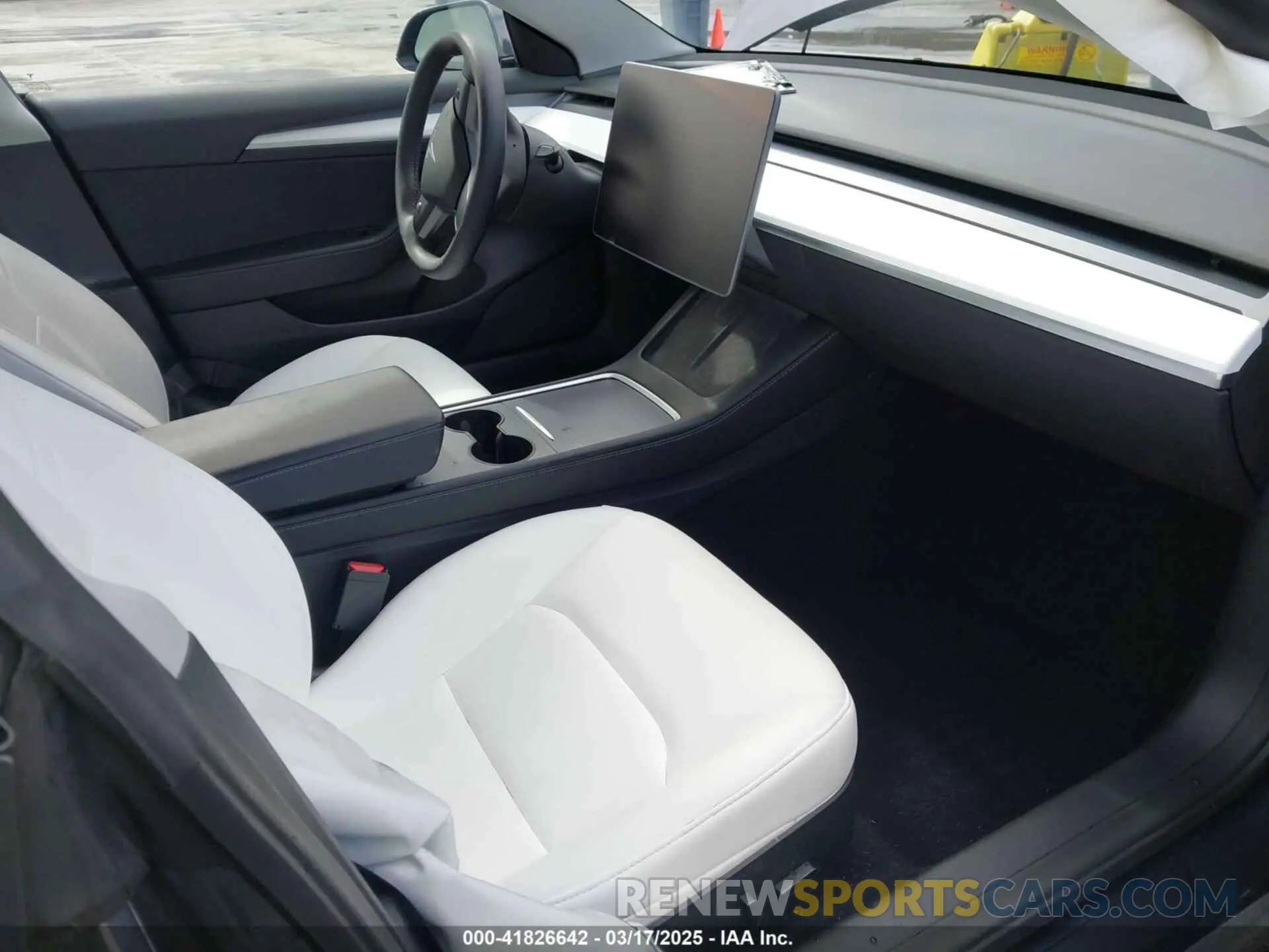5 fotografías del automóvil dañado 5YJ3E1EB0NF259904 TESLA MODEL 3 2022