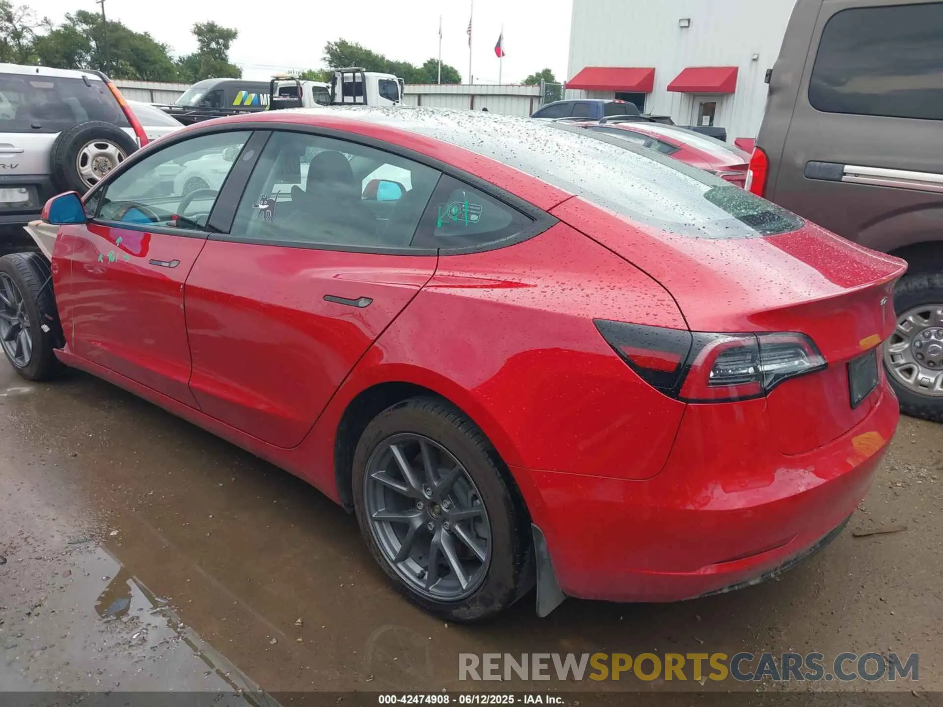 3 fotografías del automóvil dañado 5YJ3E1EB0NF260521 TESLA MODEL 3 2022