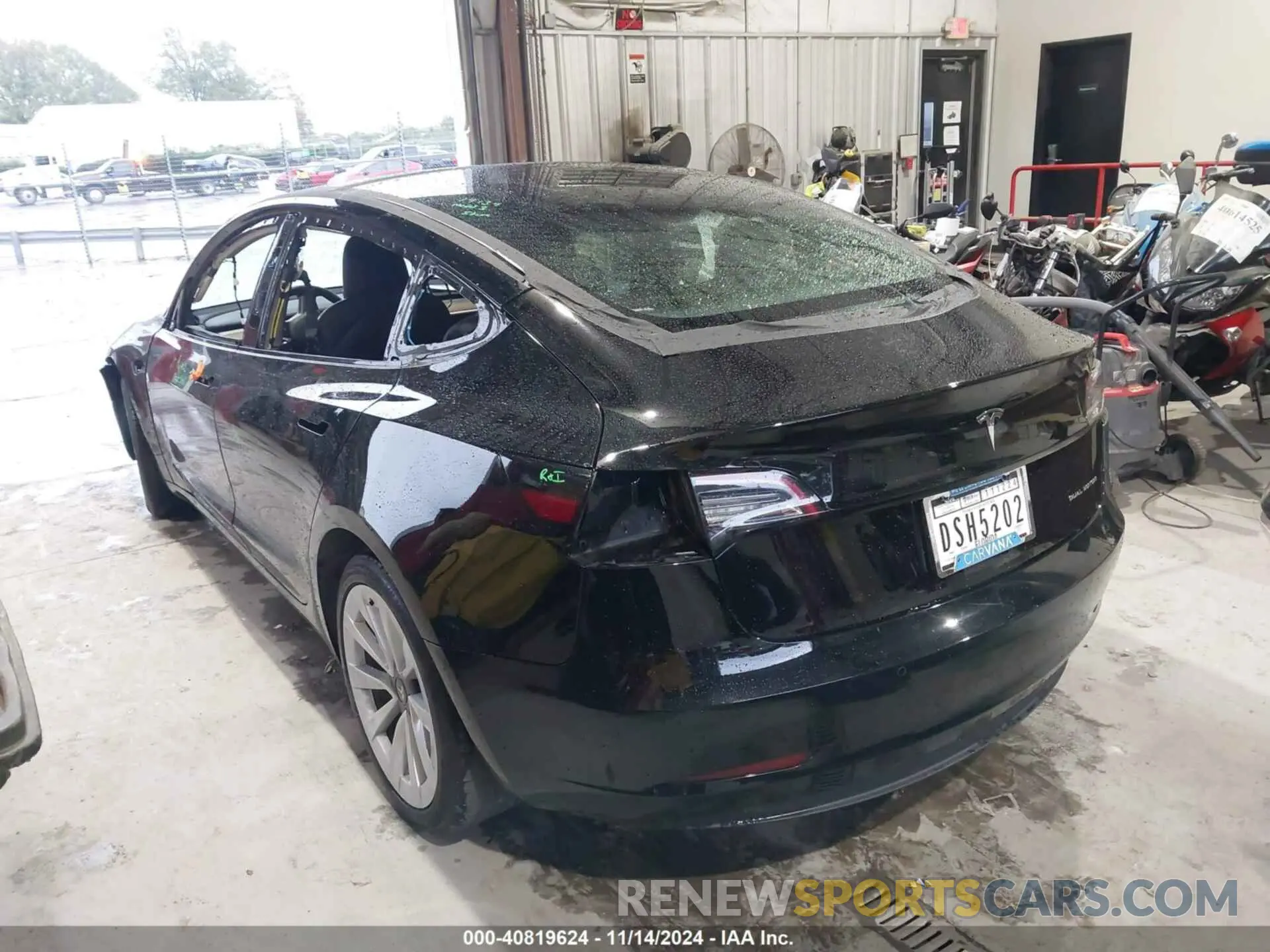 15 fotografías del automóvil dañado 5YJ3E1EB0NF270692 TESLA MODEL 3 2022