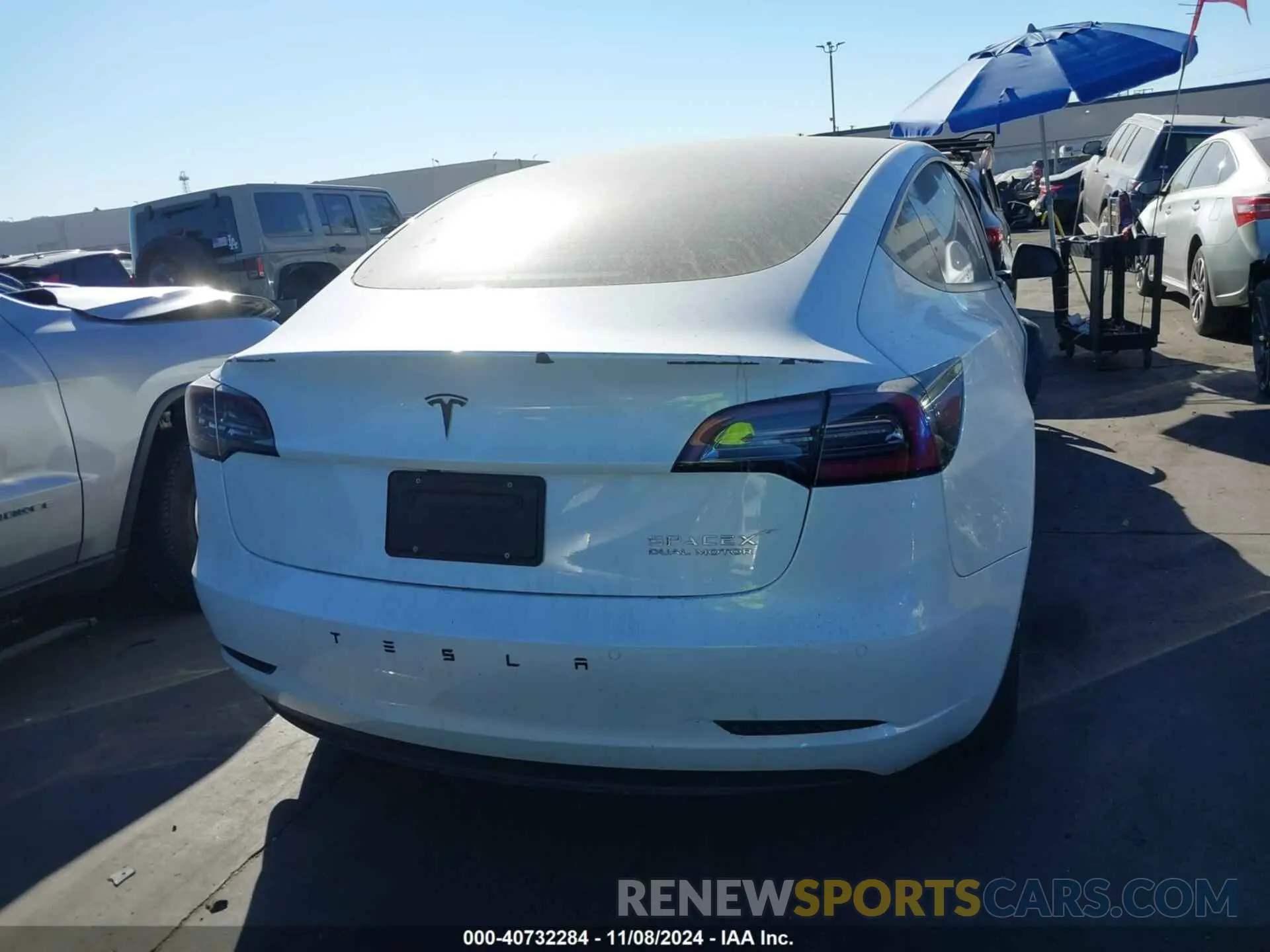 16 fotografías del automóvil dañado 5YJ3E1EB0NF293454 TESLA MODEL 3 2022