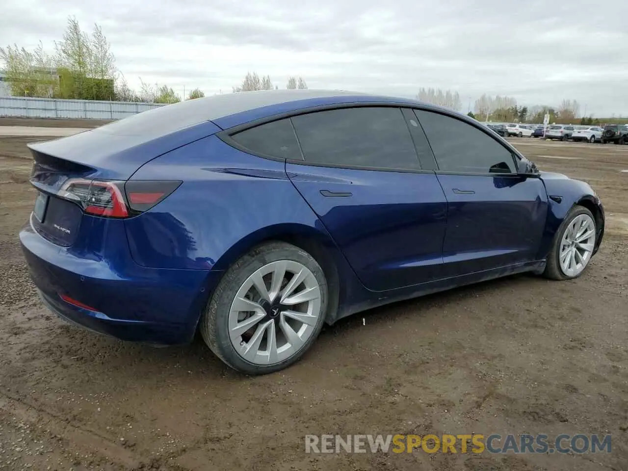 3 fotografías del automóvil dañado 5YJ3E1EB0NF326324 TESLA MODEL 3 2022