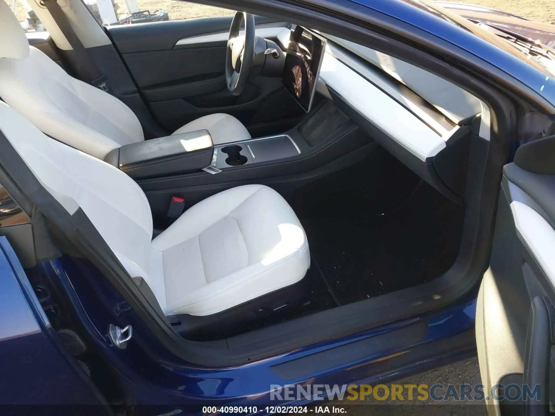5 fotografías del automóvil dañado 5YJ3E1EB0NF343799 TESLA MODEL 3 2022