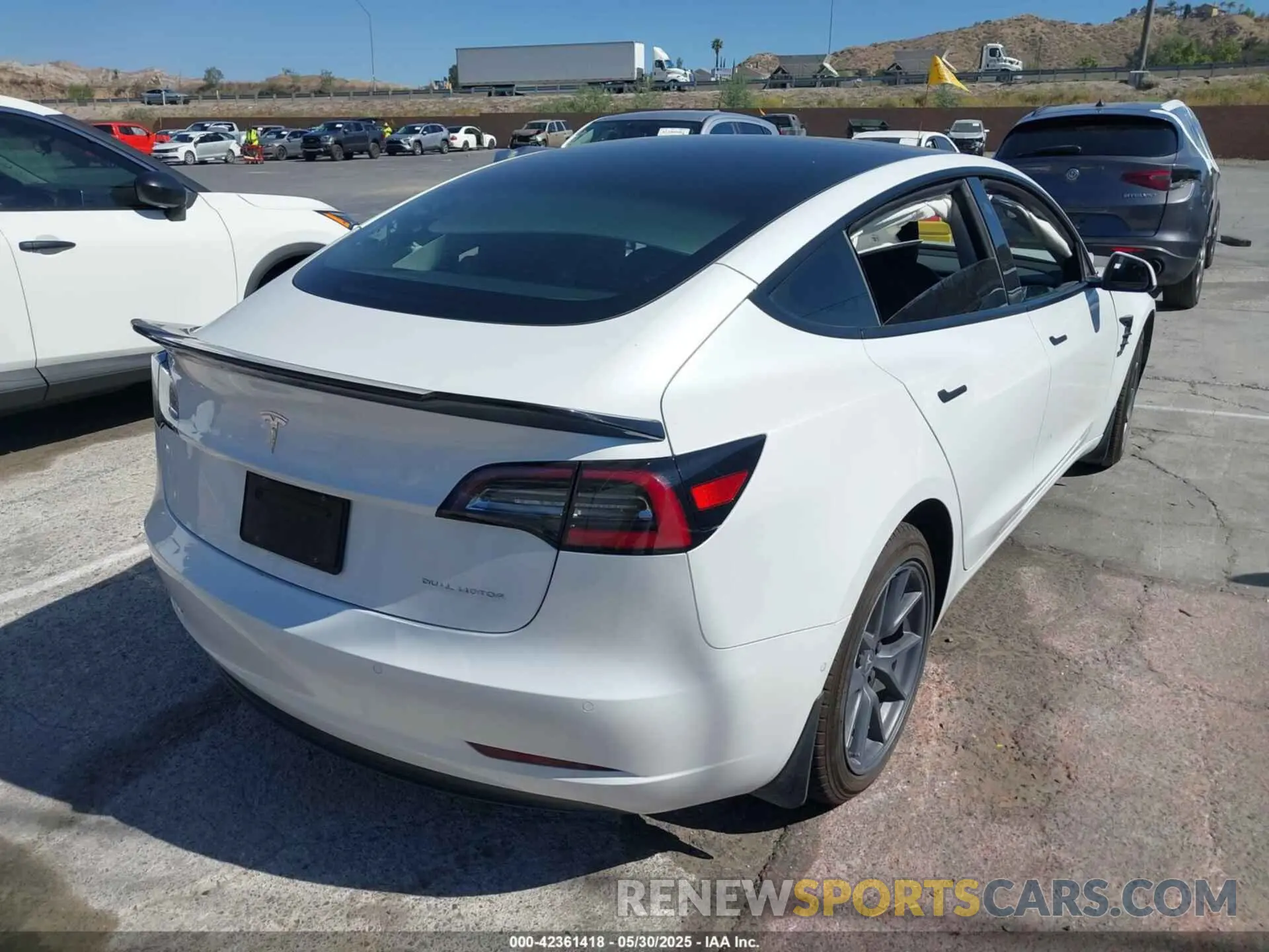 4 fotografías del automóvil dañado 5YJ3E1EB1NF106433 TESLA MODEL 3 2022