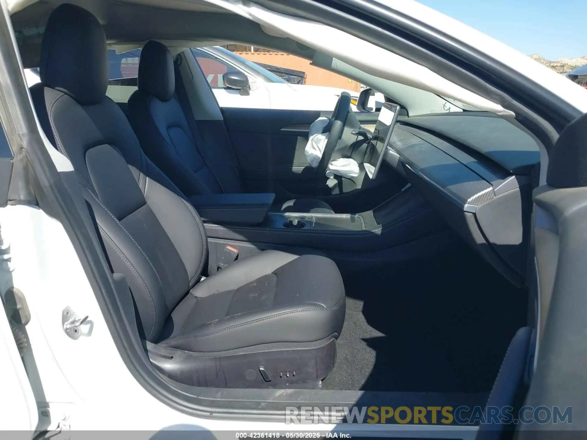 5 fotografías del automóvil dañado 5YJ3E1EB1NF106433 TESLA MODEL 3 2022