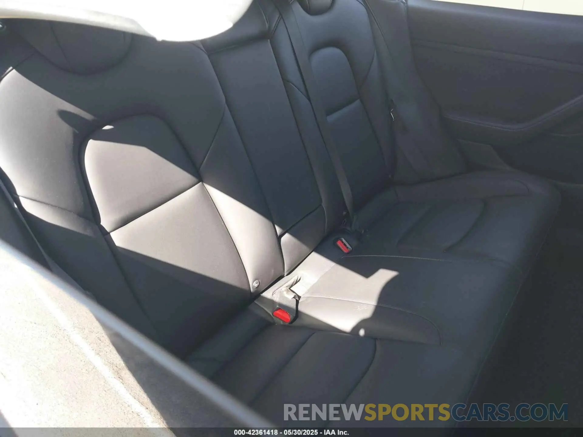 8 fotografías del automóvil dañado 5YJ3E1EB1NF106433 TESLA MODEL 3 2022