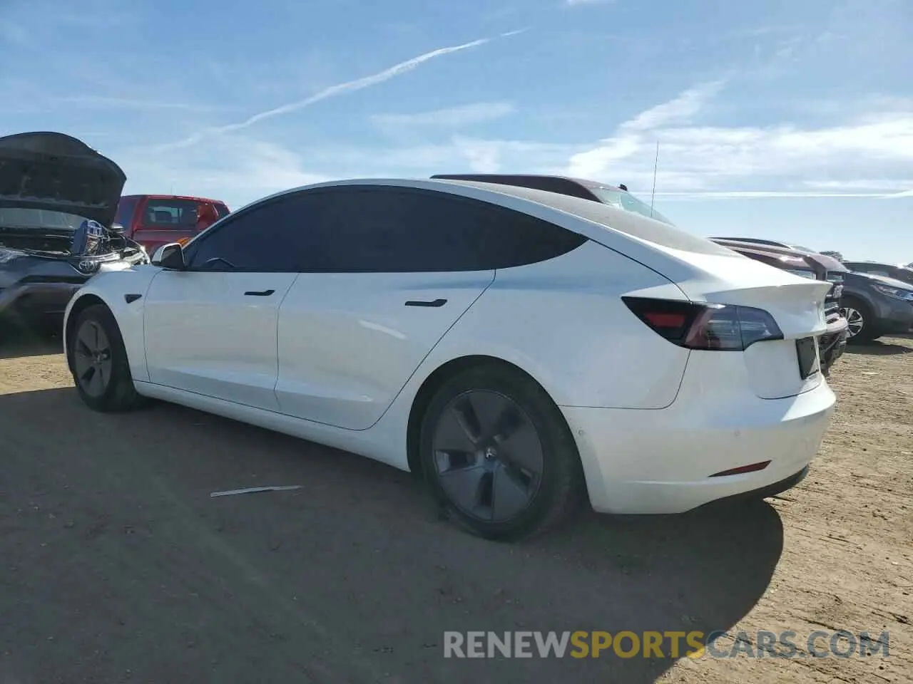 2 fotografías del automóvil dañado 5YJ3E1EB1NF109168 TESLA MODEL 3 2022