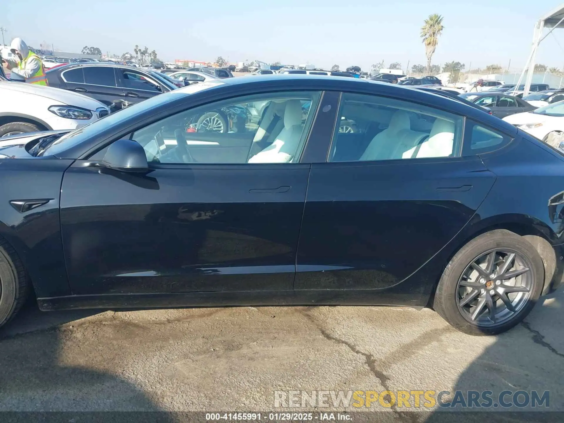 14 fotografías del automóvil dañado 5YJ3E1EB1NF115214 TESLA MODEL 3 2022